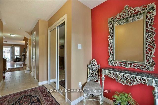 5162 Falconcrest Drive, Burlington, ON L7L 6K6 photo 3