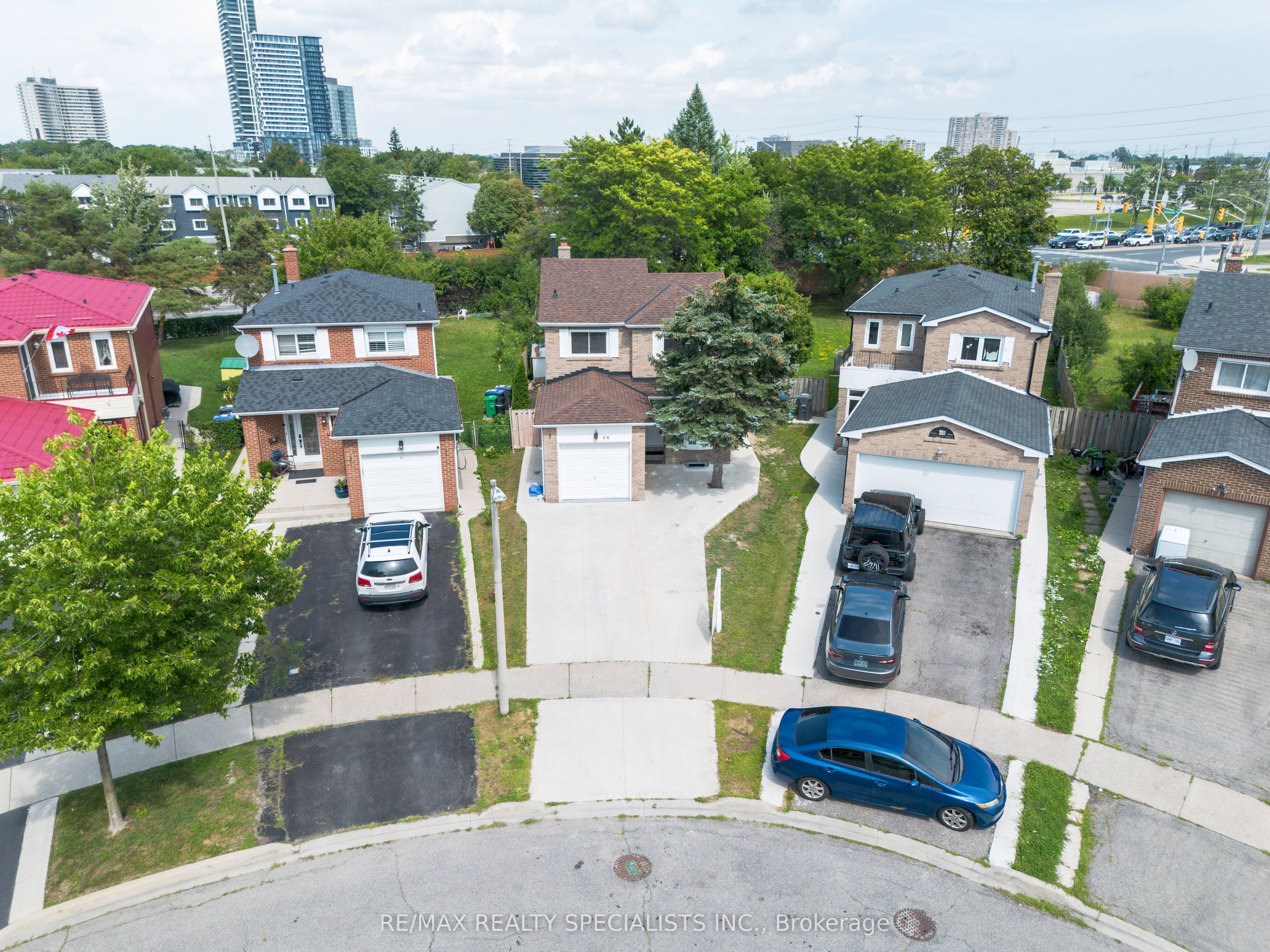 66 Banting Crescent, Brampton, ON L6Y 2K9 photo 4