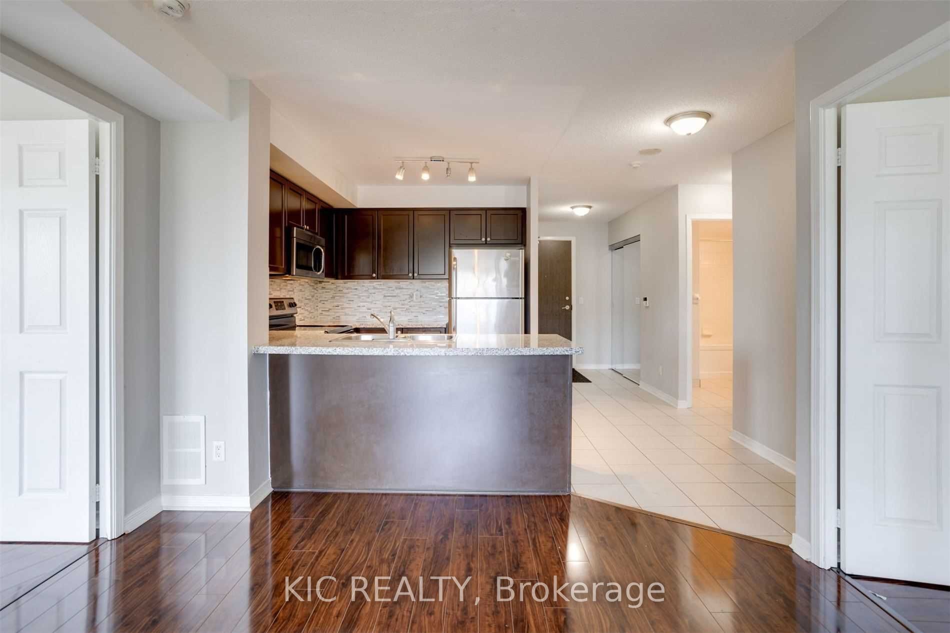 3 MICHAEL POWER Place 207, Toronto, ON M9A 0A2 photo 2