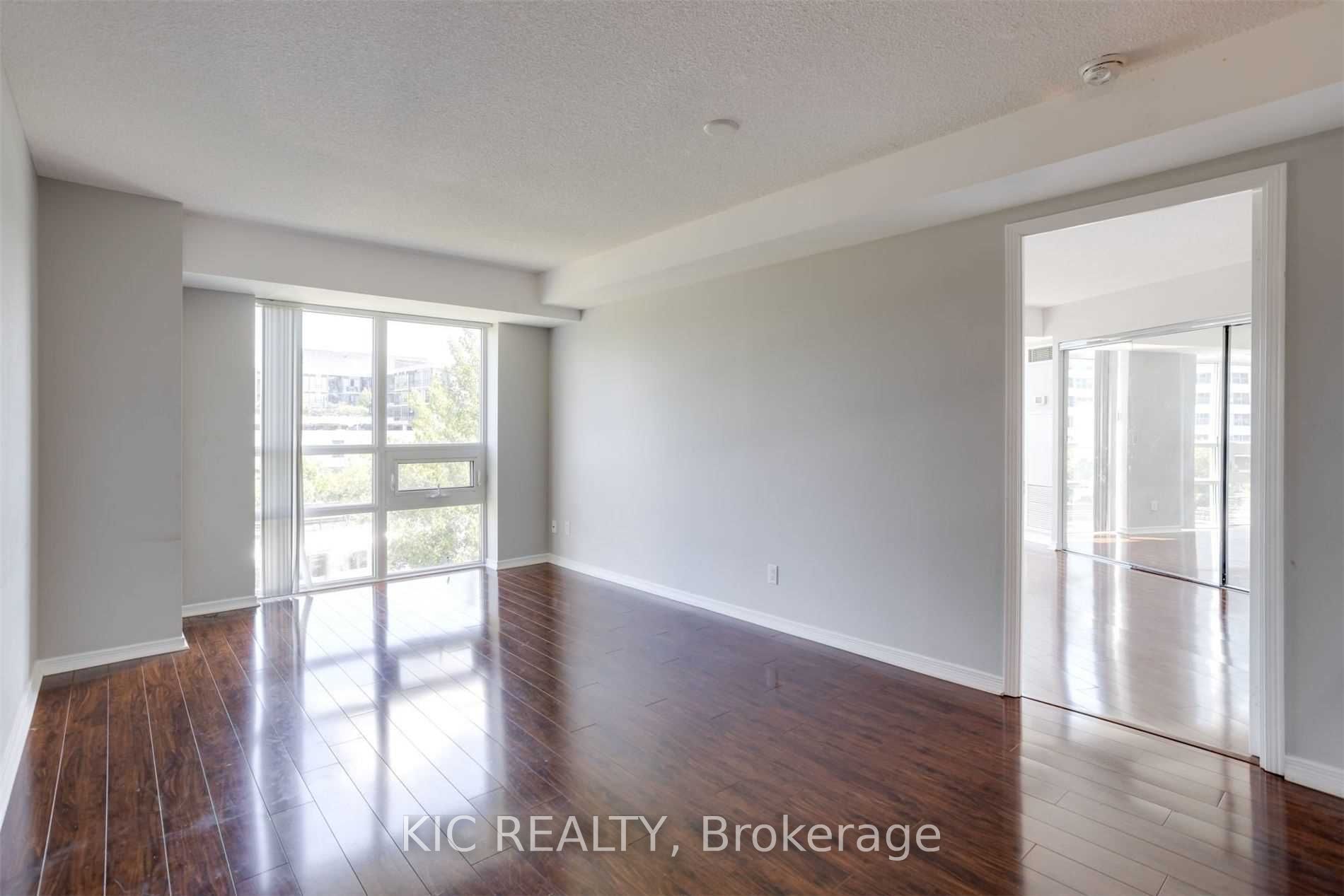 3 MICHAEL POWER Place 207, Toronto, ON M9A 0A2 photo 3