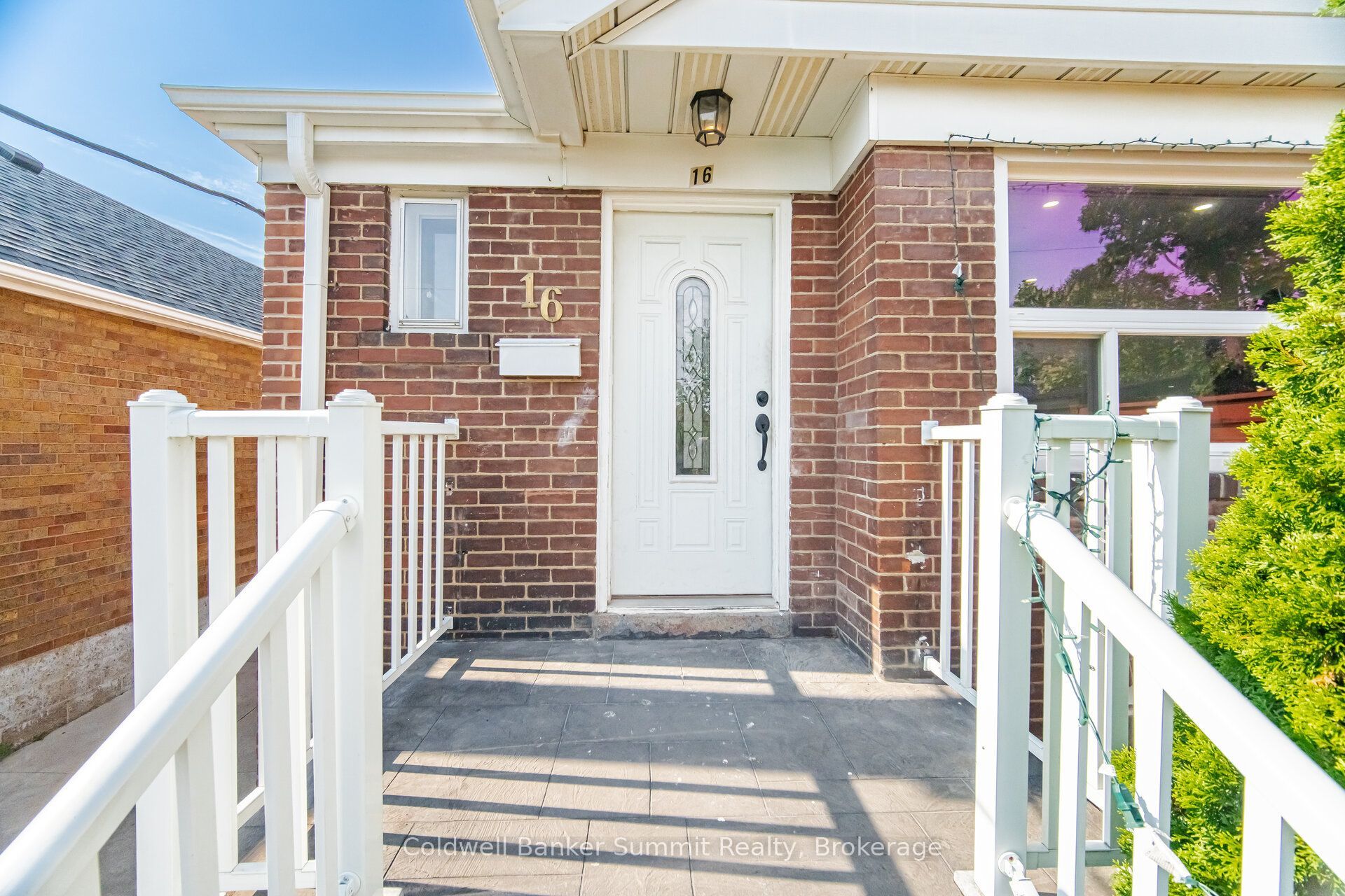 16 Holwood Avenue, Toronto, ON M6M 1P5 photo 5