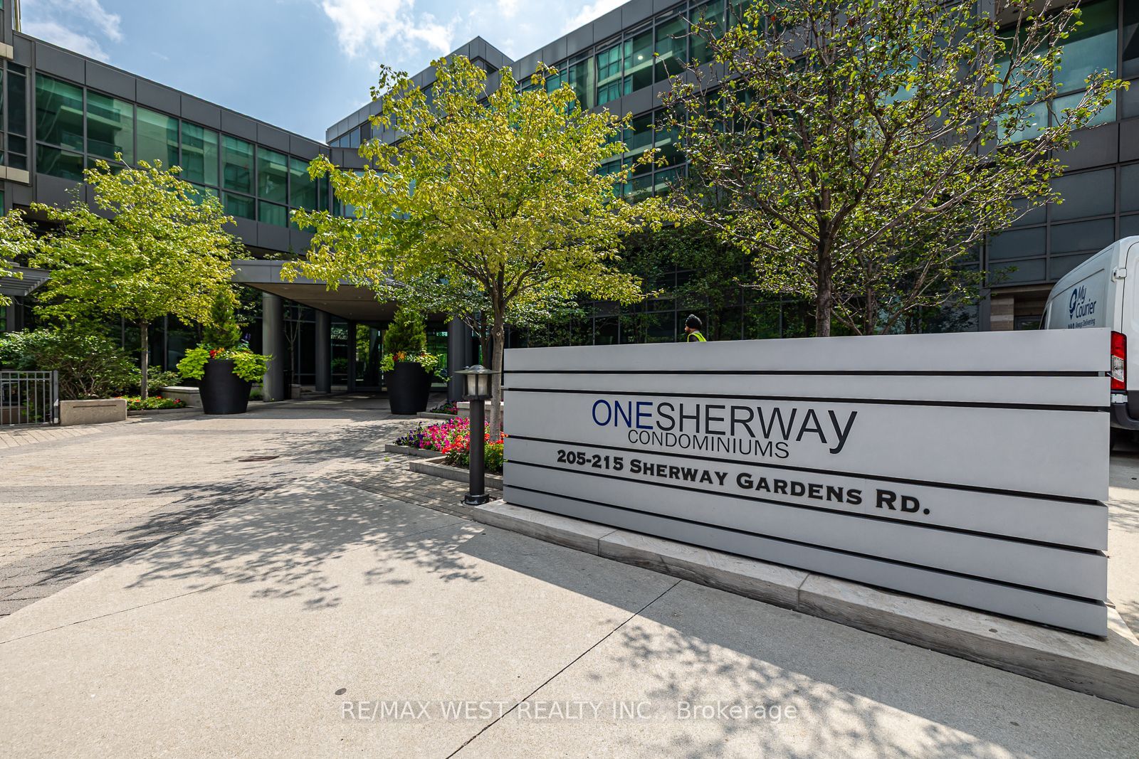 215 Sherway Gardens Road 212, Toronto, ON M9C 0A4 photo 3