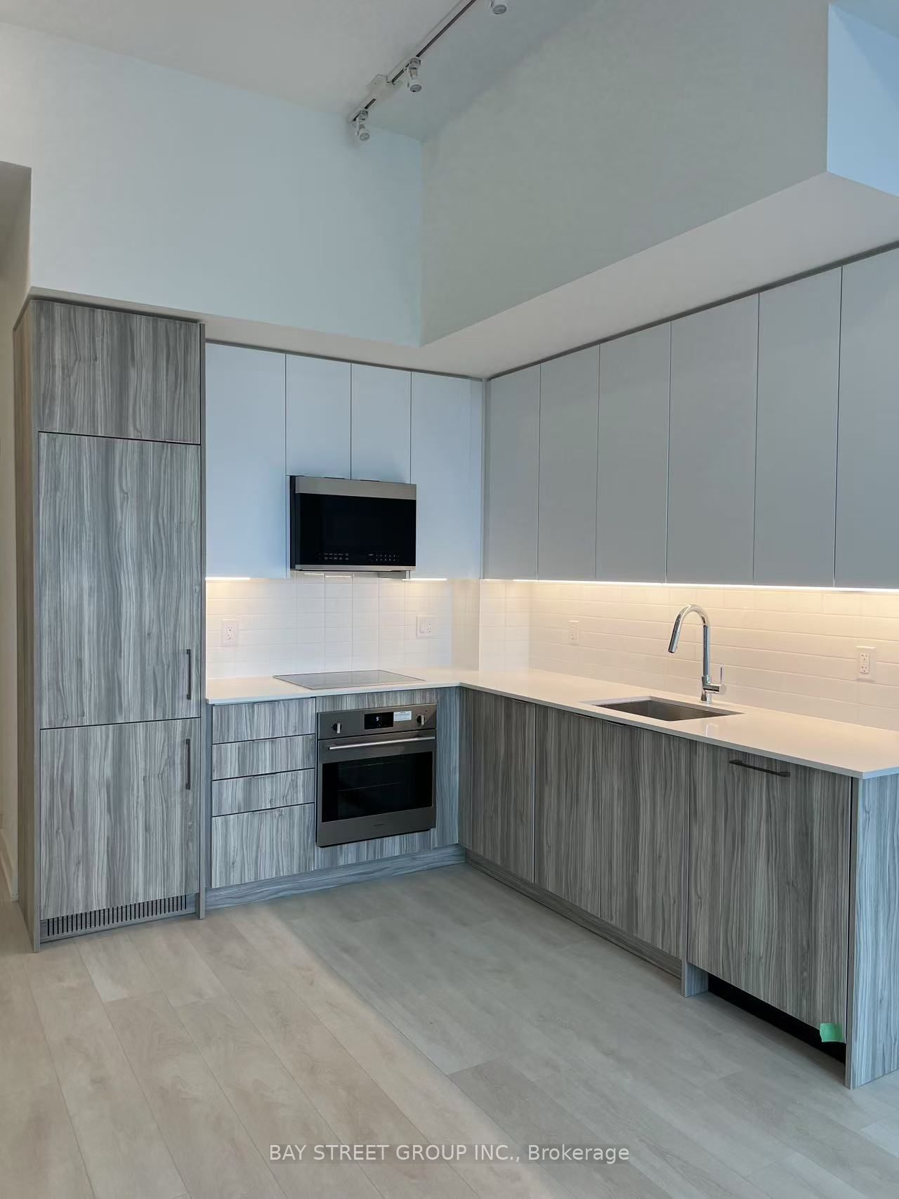 2485 Taunton Road 238, Oakville, ON L6H 7R6