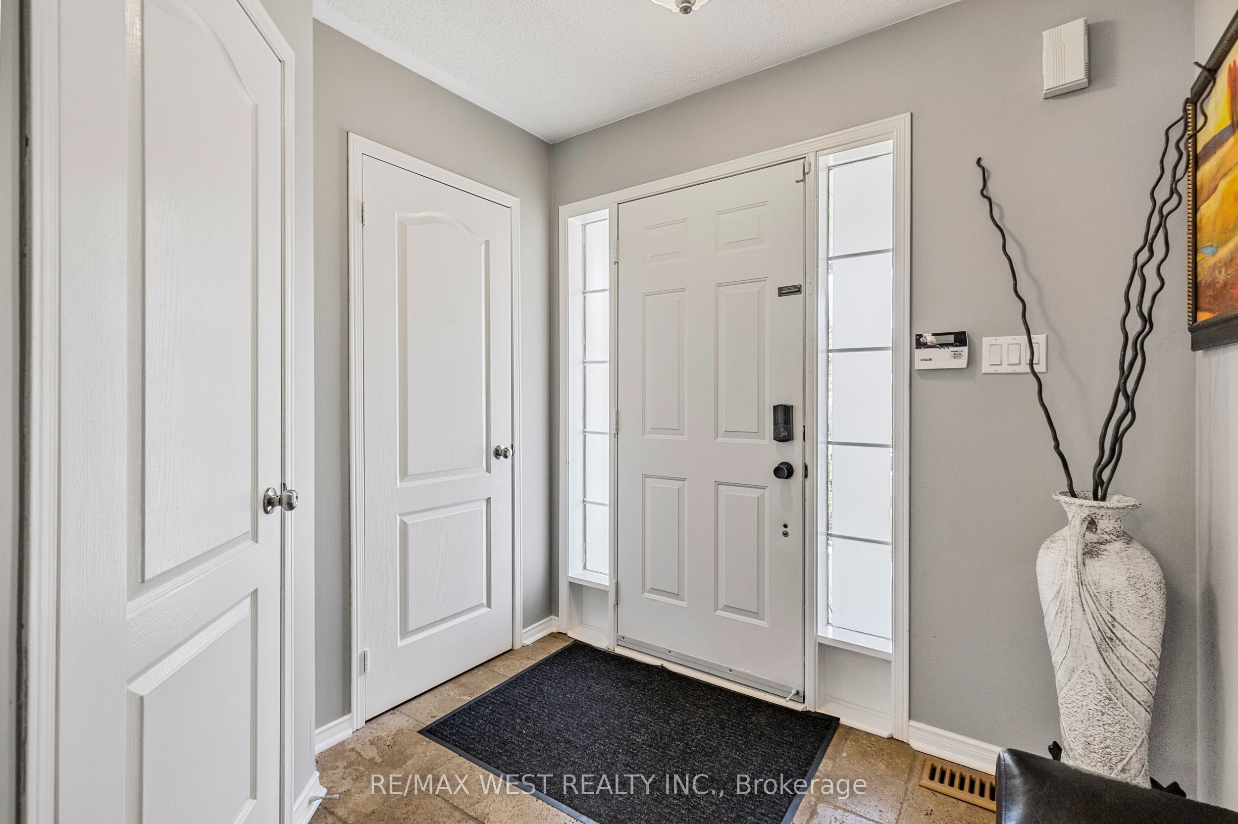 56 Lockheed Crescent, Brampton, ON L7A 3G4 photo 4