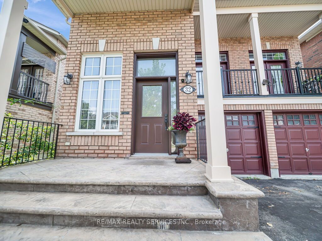 32 Brentcliff Drive, Brampton, ON L7A 2N1 photo 5