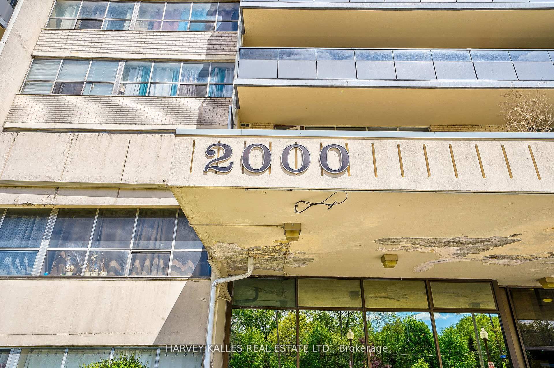 2000 Sheppard Avenue W 501, Toronto, ON M3N 1A2 photo 3