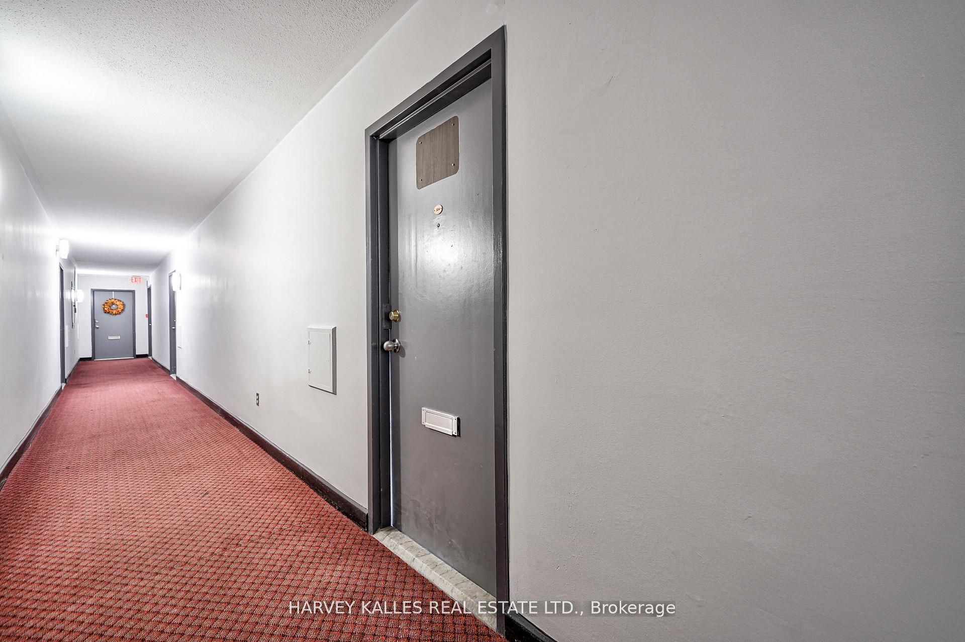 2000 Sheppard Avenue W 501, Toronto, ON M3N 1A2 photo 5