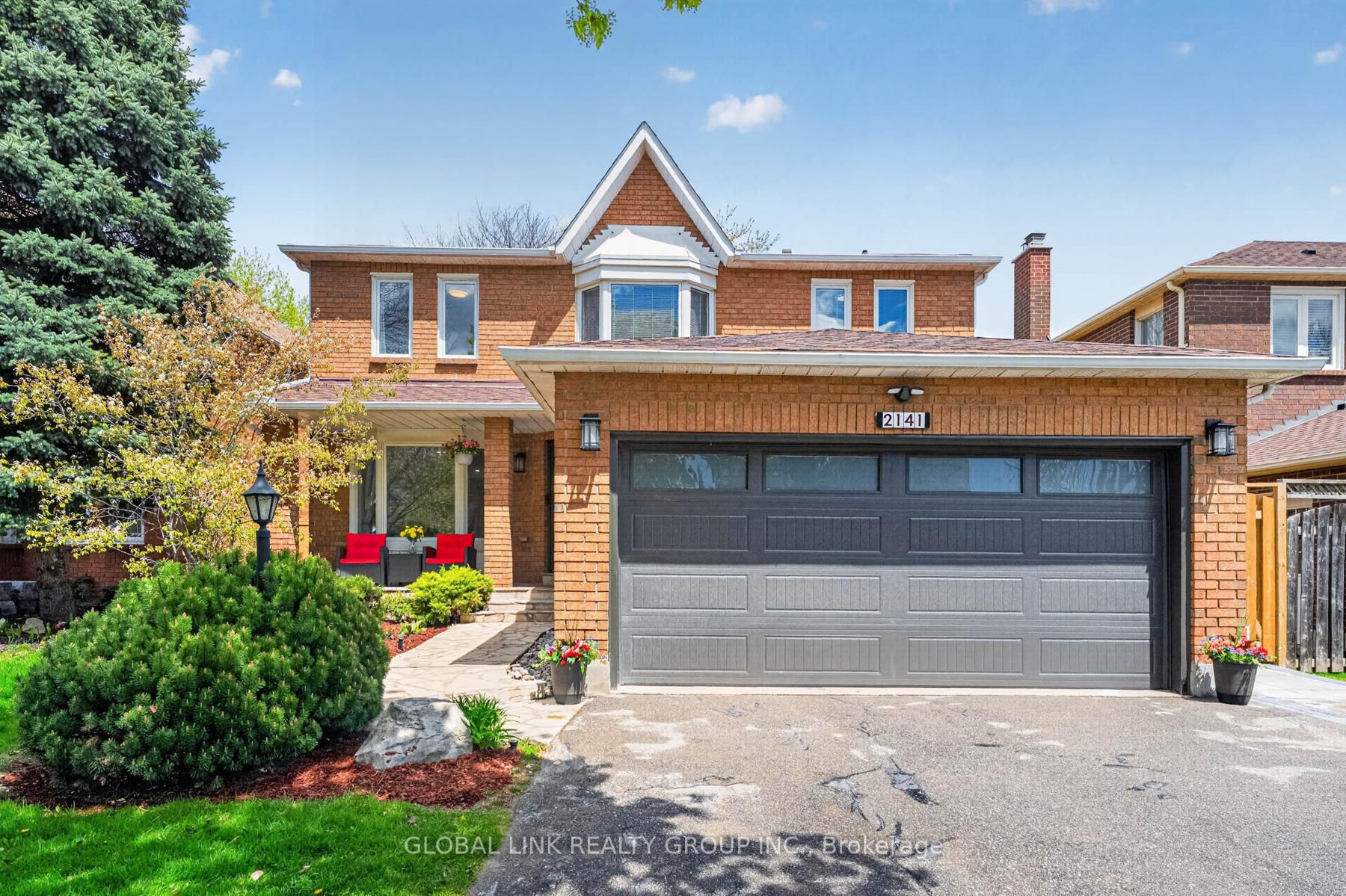 Upper 2141 Galena Crescent, Oakville, ON L6H 4B1