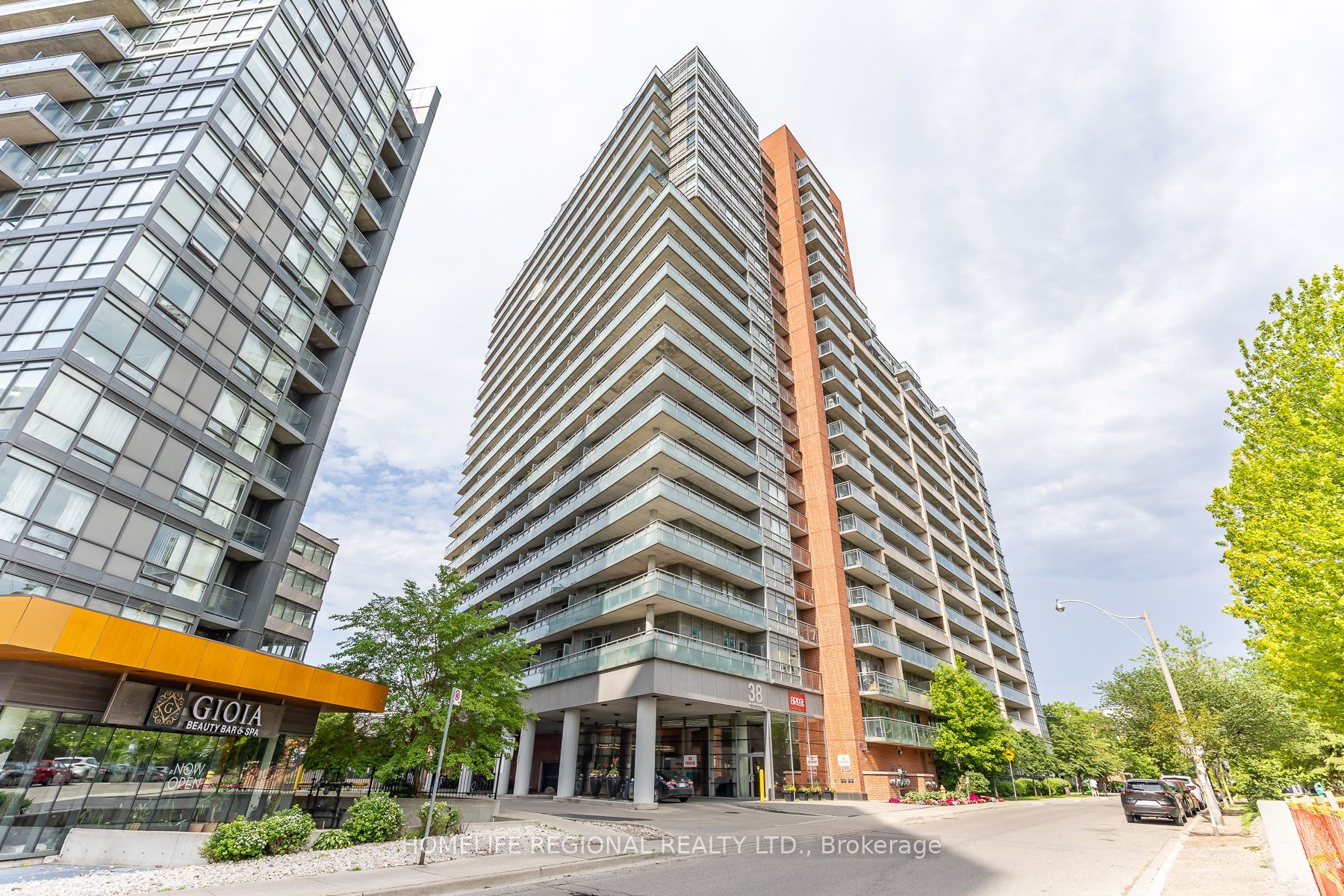 38 Joe Shuster Way 1520, Toronto, ON M6K 0A5