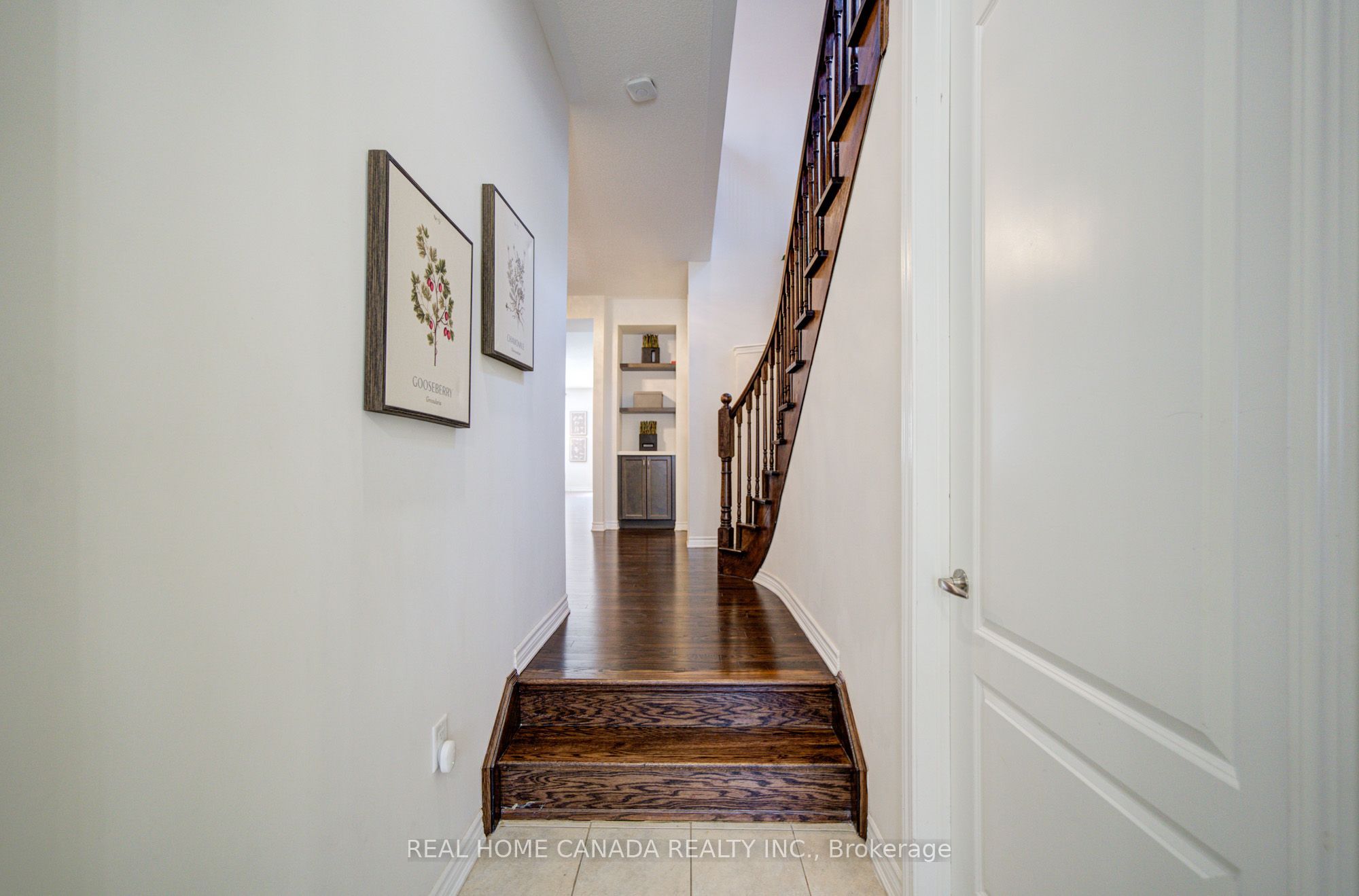 558 Bartleman Terrace, Milton, ON L9T 6Z4 photo 4