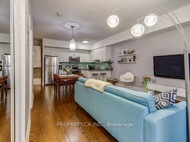15 Sousa Mendes Street 702, Toronto, ON M6P 0A9 photo 3