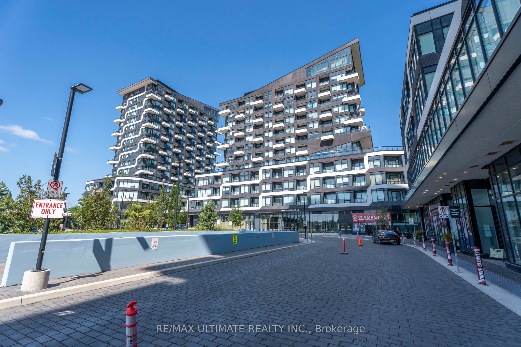 2485 Taunton Road 451, Oakville, ON L6H 3R8