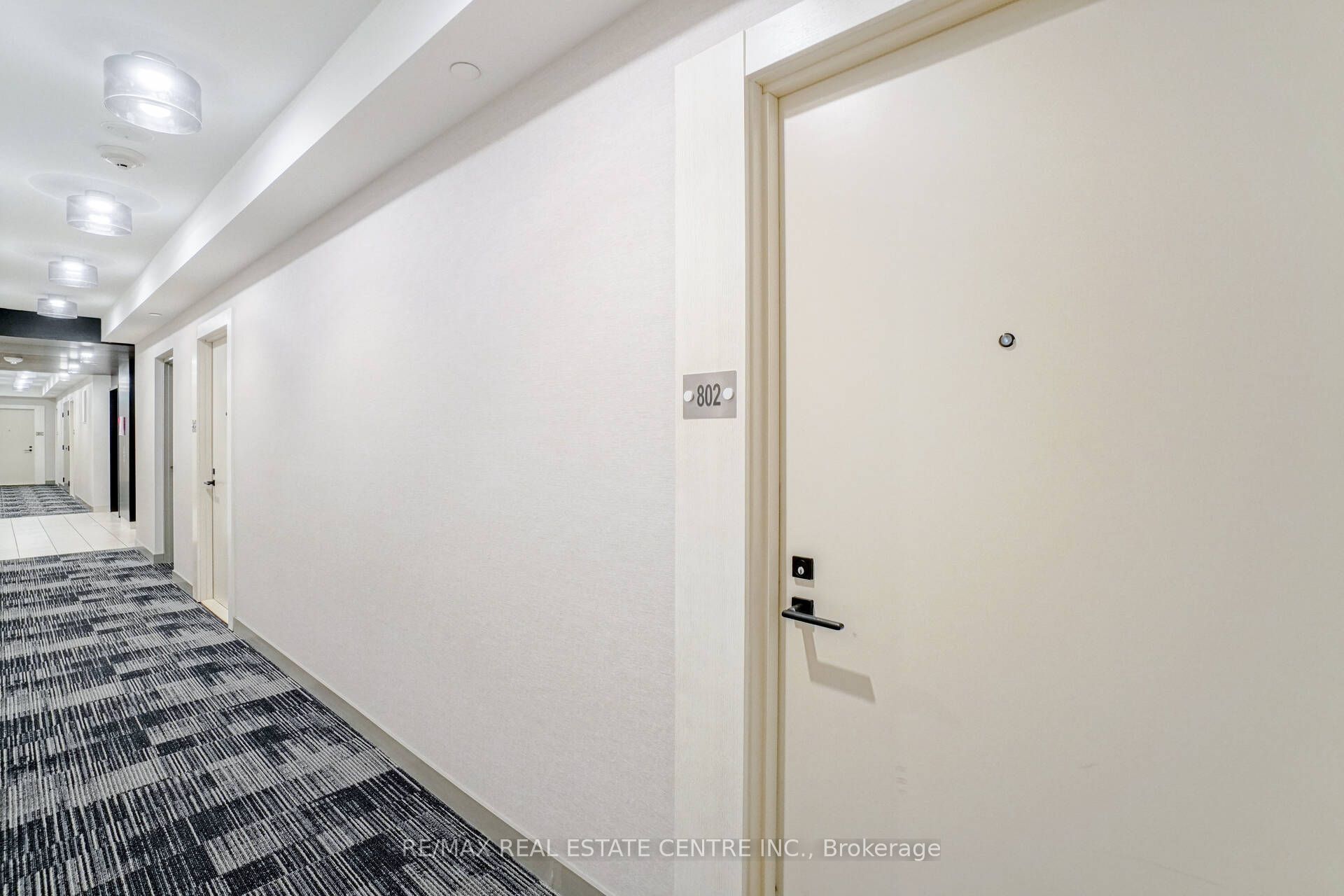 4677 Glen Erin Drive 802, Mississauga, ON L5M 2E3 photo 5