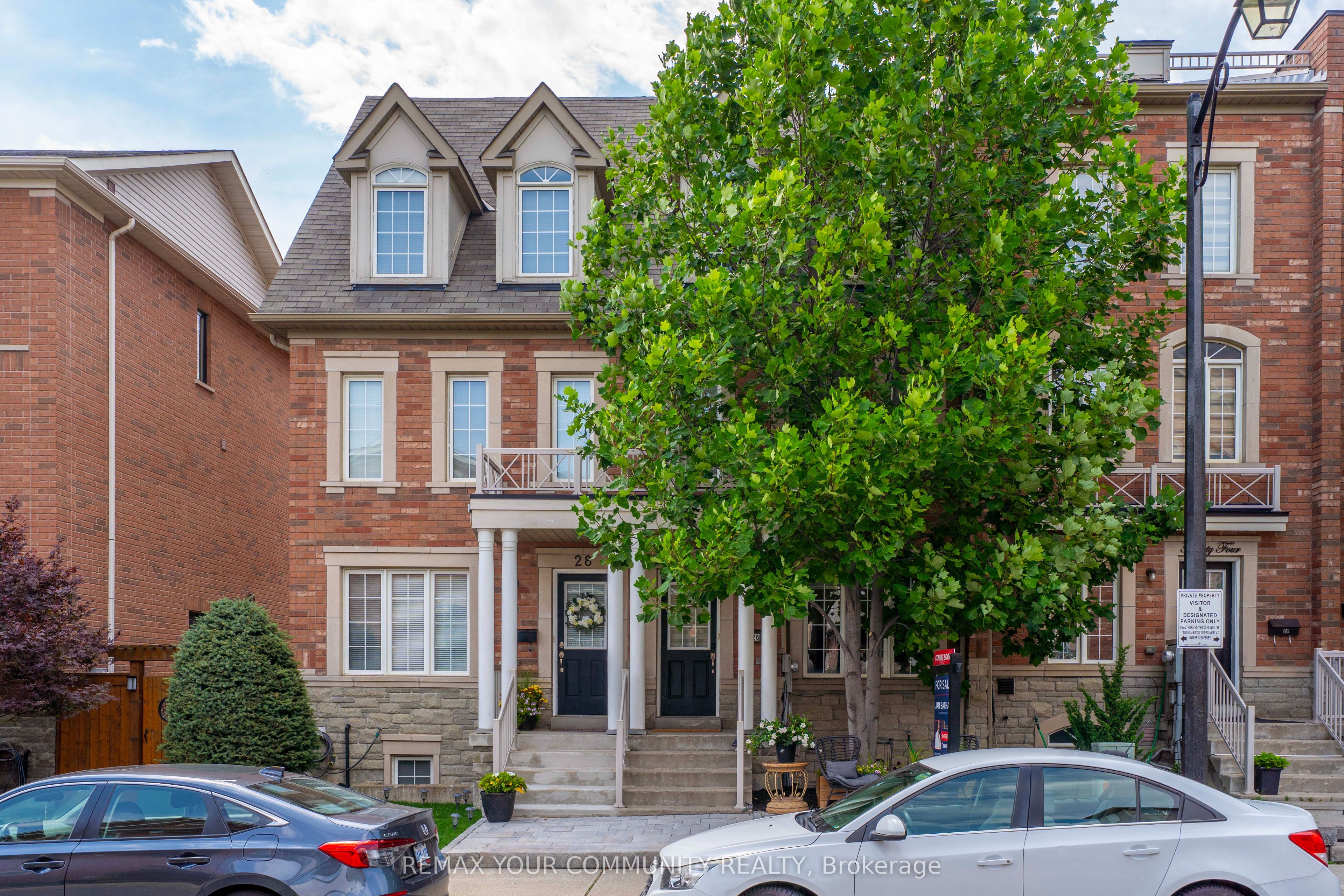 26 Ted Wray Circle, Toronto, ON M3L 0G5 photo 4