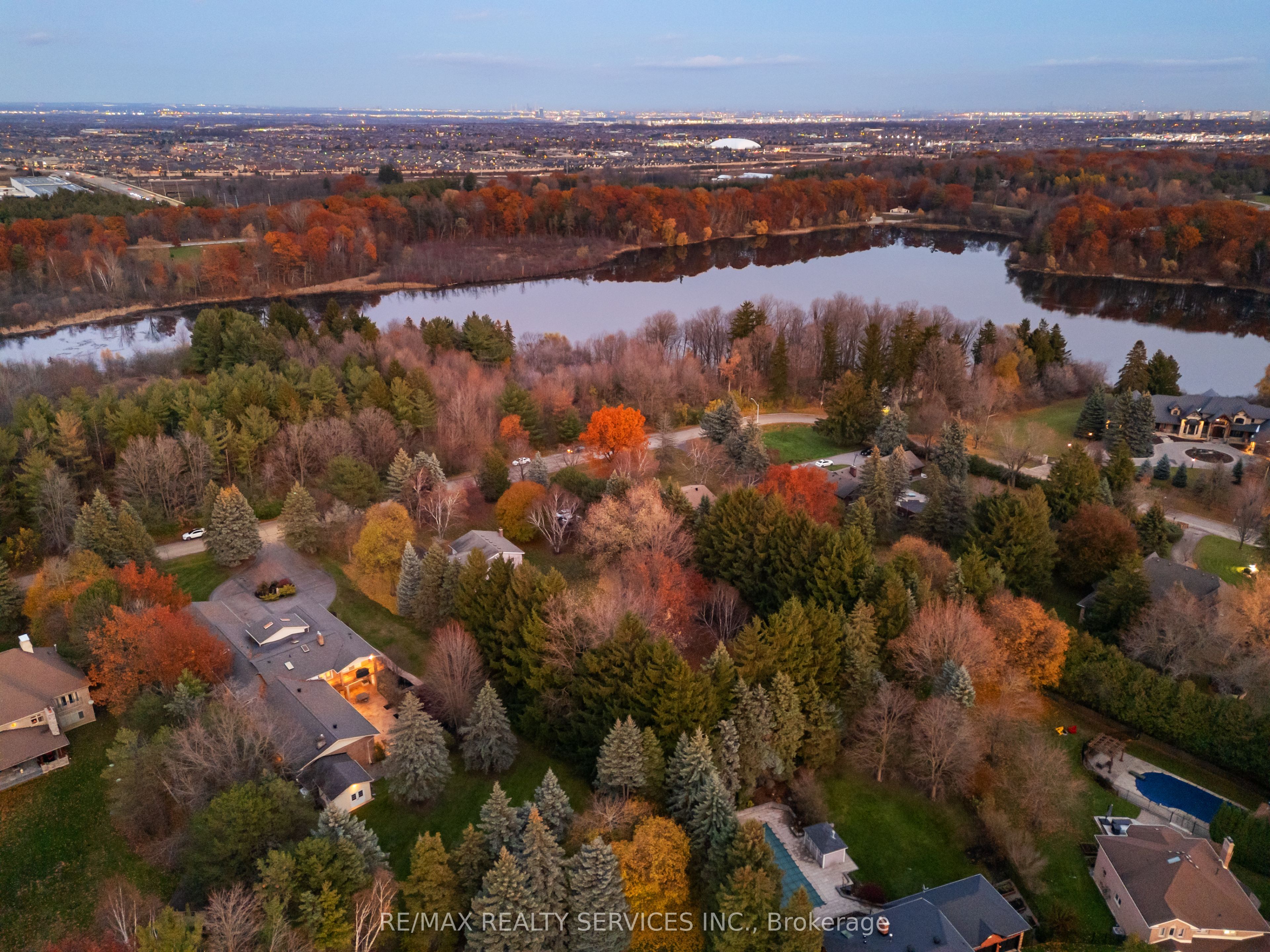 546 Conservation Drive, Brampton, ON L6Z 0B8 photo 2