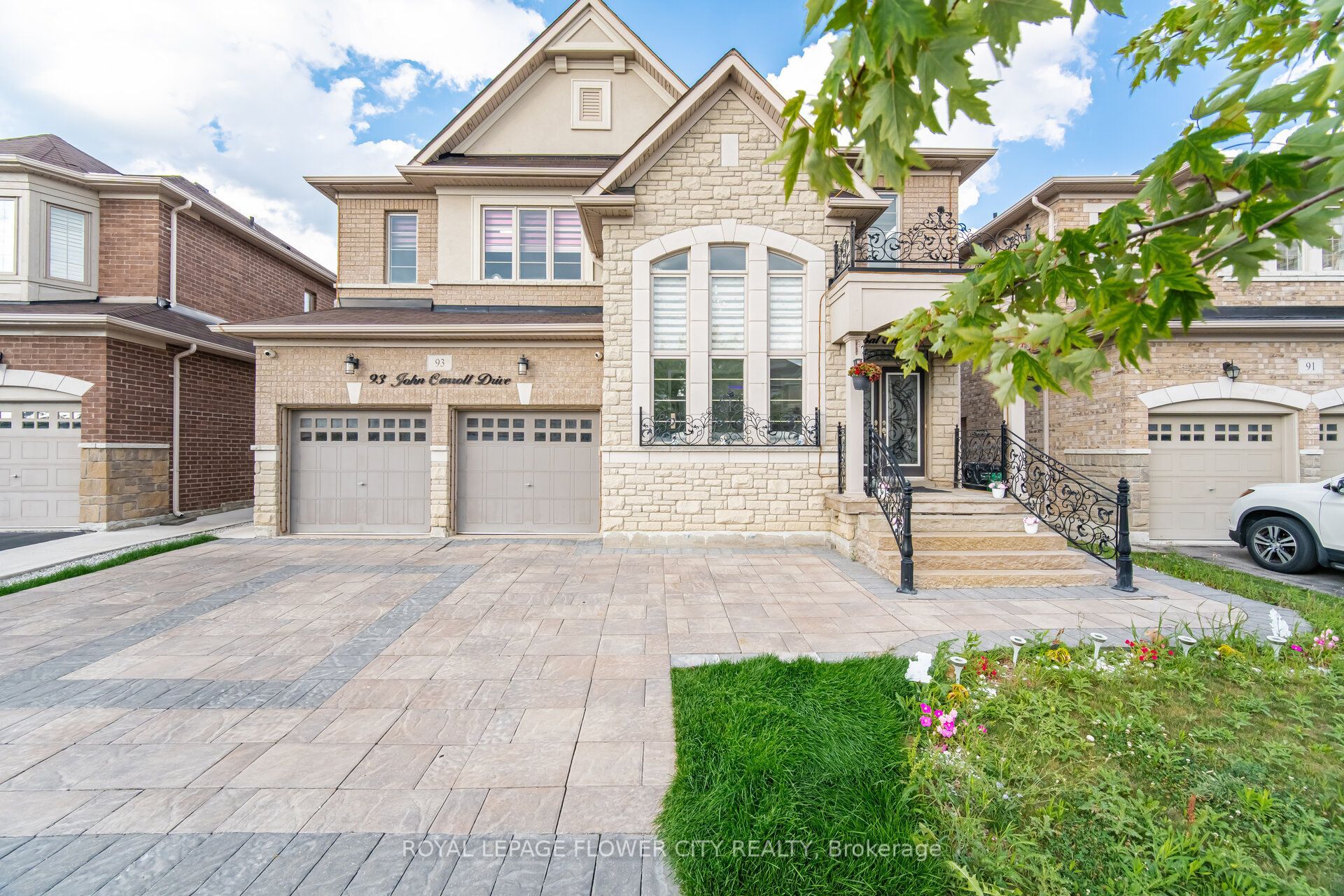 93 John Carroll Drive E, Brampton, ON L6P 0H7 photo 2