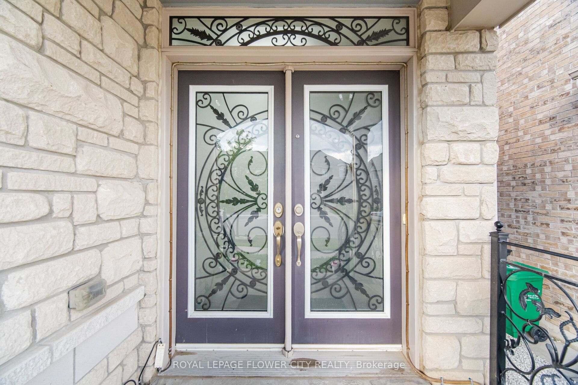 93 John Carroll Drive E, Brampton, ON L6P 0H7 photo 4