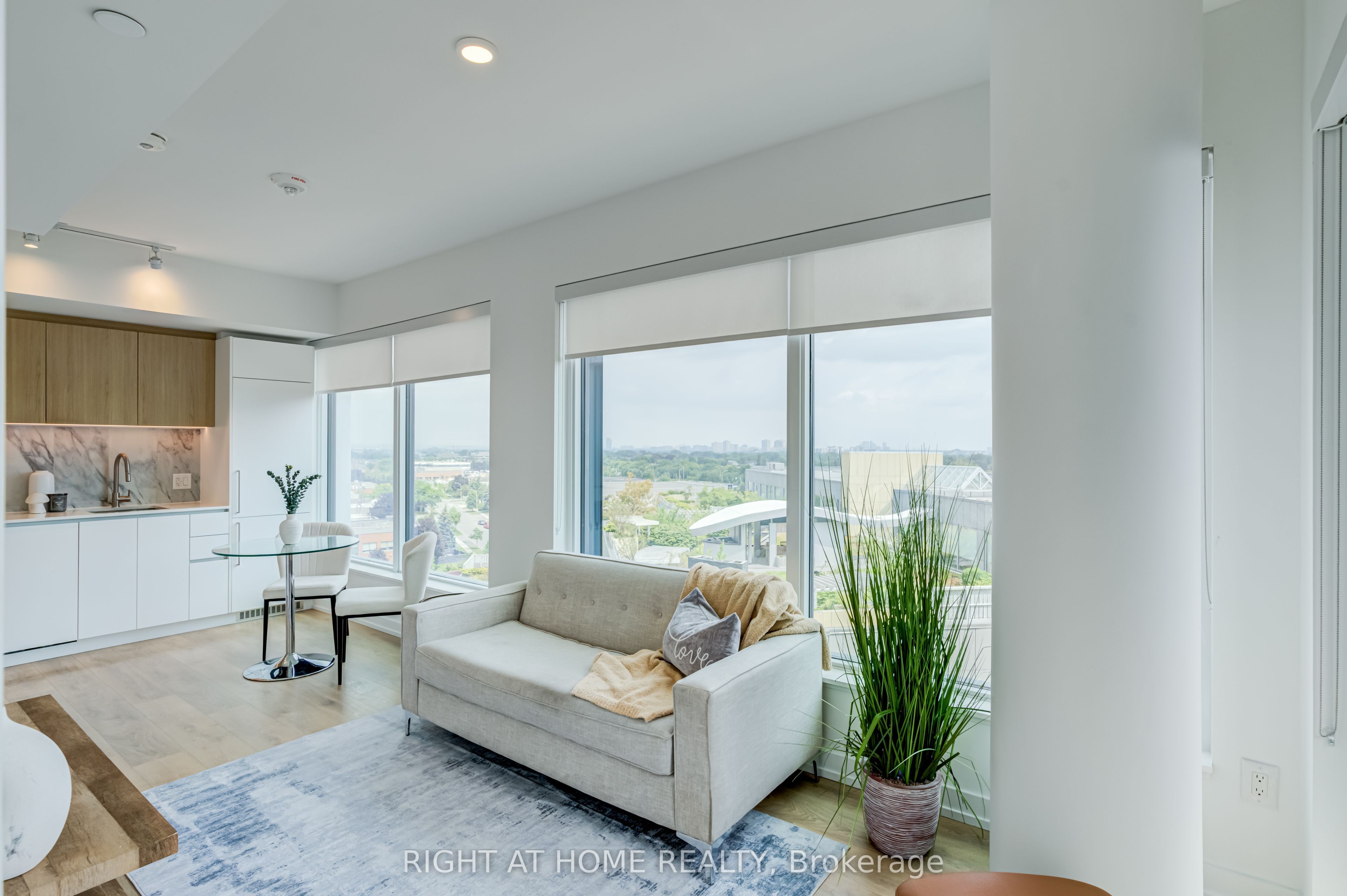 1100 Sheppard Avenue W 908, Toronto, ON M3J 0H1 photo 3