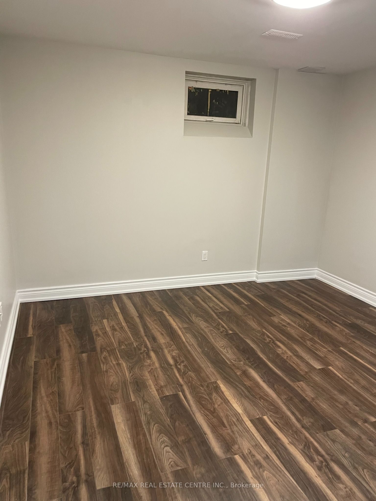 21 Buster Drive (Bsmt), Brampton, ON L6Y 5R2 photo 4