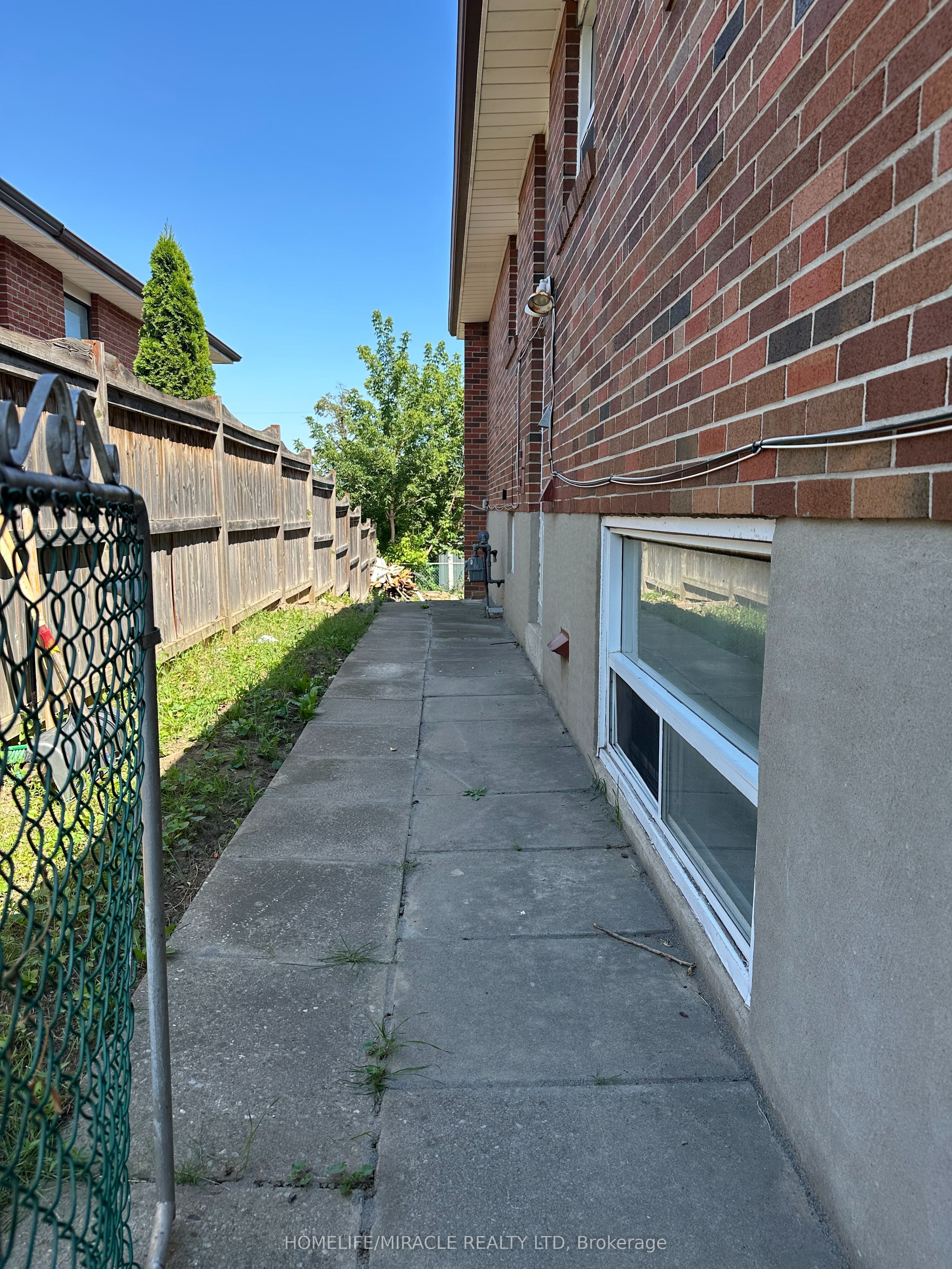 2931 Islington Avenue, Toronto, ON M9L 2K3 photo 2