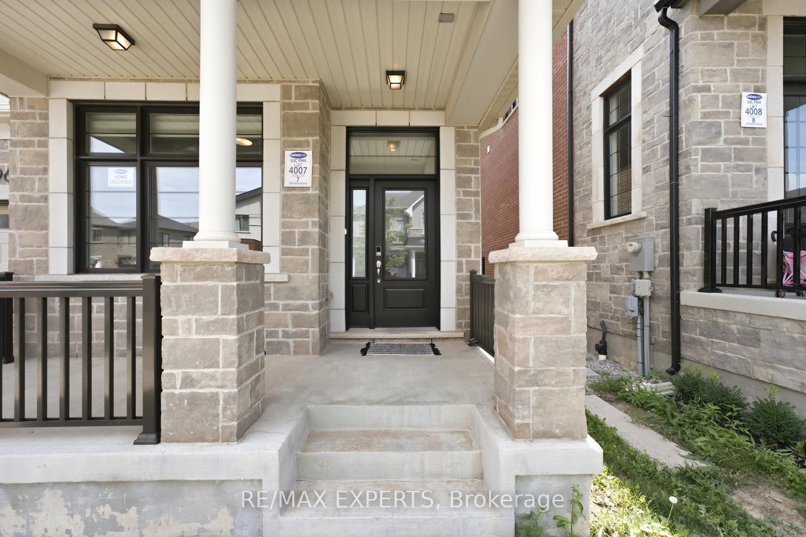 1296 Aymond Crescent W, Oakville, ON L6H 7W8 photo 2