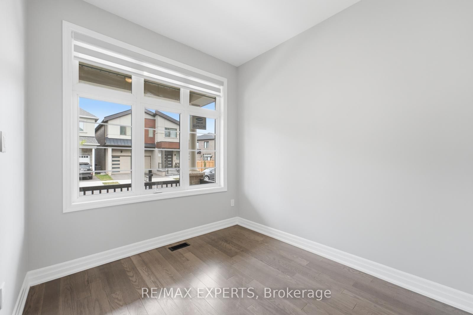 1296 Aymond Crescent W, Oakville, ON L6H 7W8 photo 5