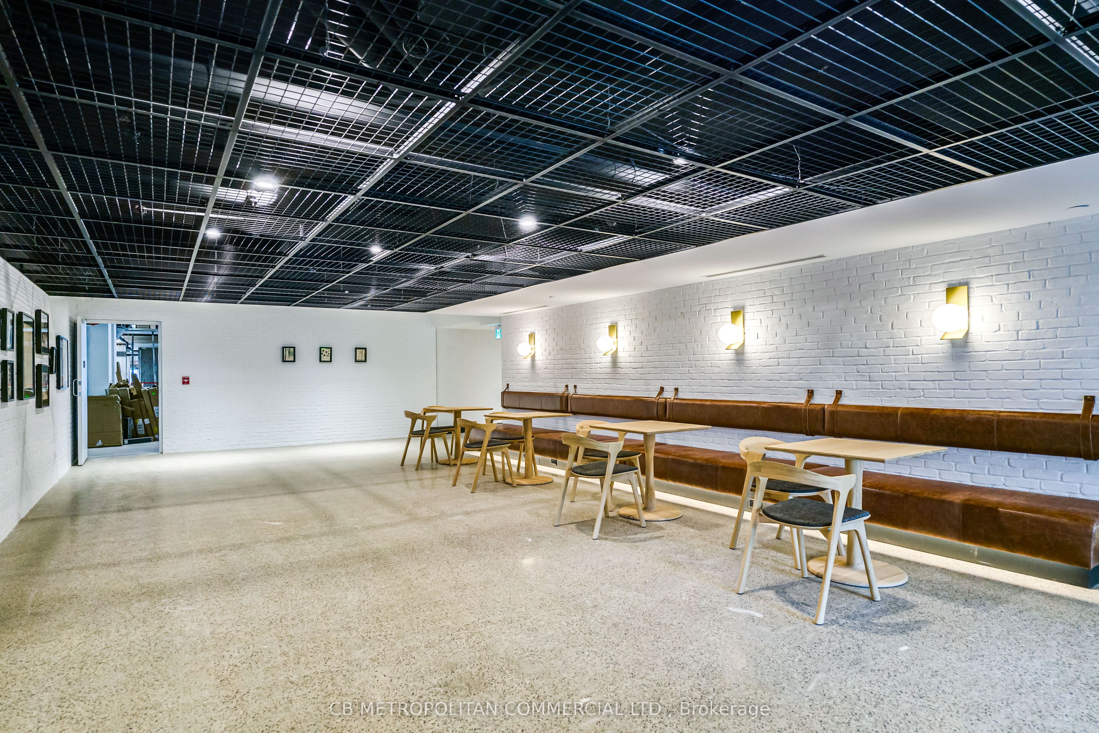 2946 Dundas Street West Street W 413, Toronto, ON M6P 1Y8 photo 5