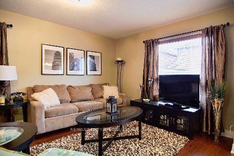 47 Hollingsworth Circle, Brampton, ON L7A 0J4 photo 4