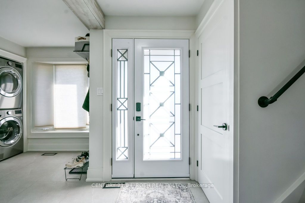 249 Leavens Court, Caledon, ON L7E 2A8 photo 4
