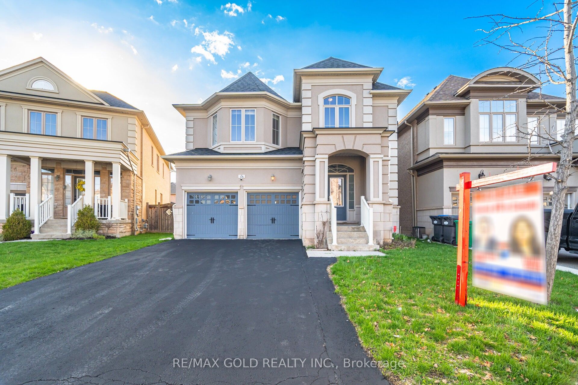 15 Junetown Circle, Brampton, ON L6X 0X7 photo 2