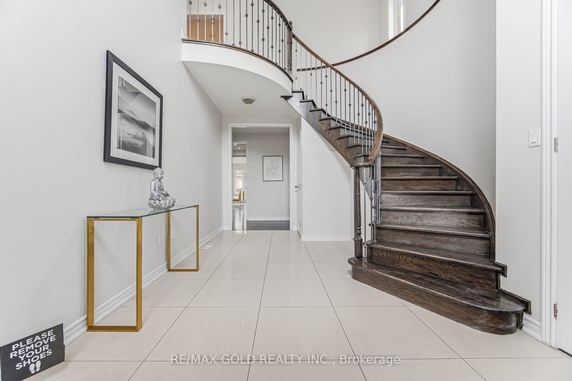 15 Junetown Circle, Brampton, ON L6X 0X7 photo 4