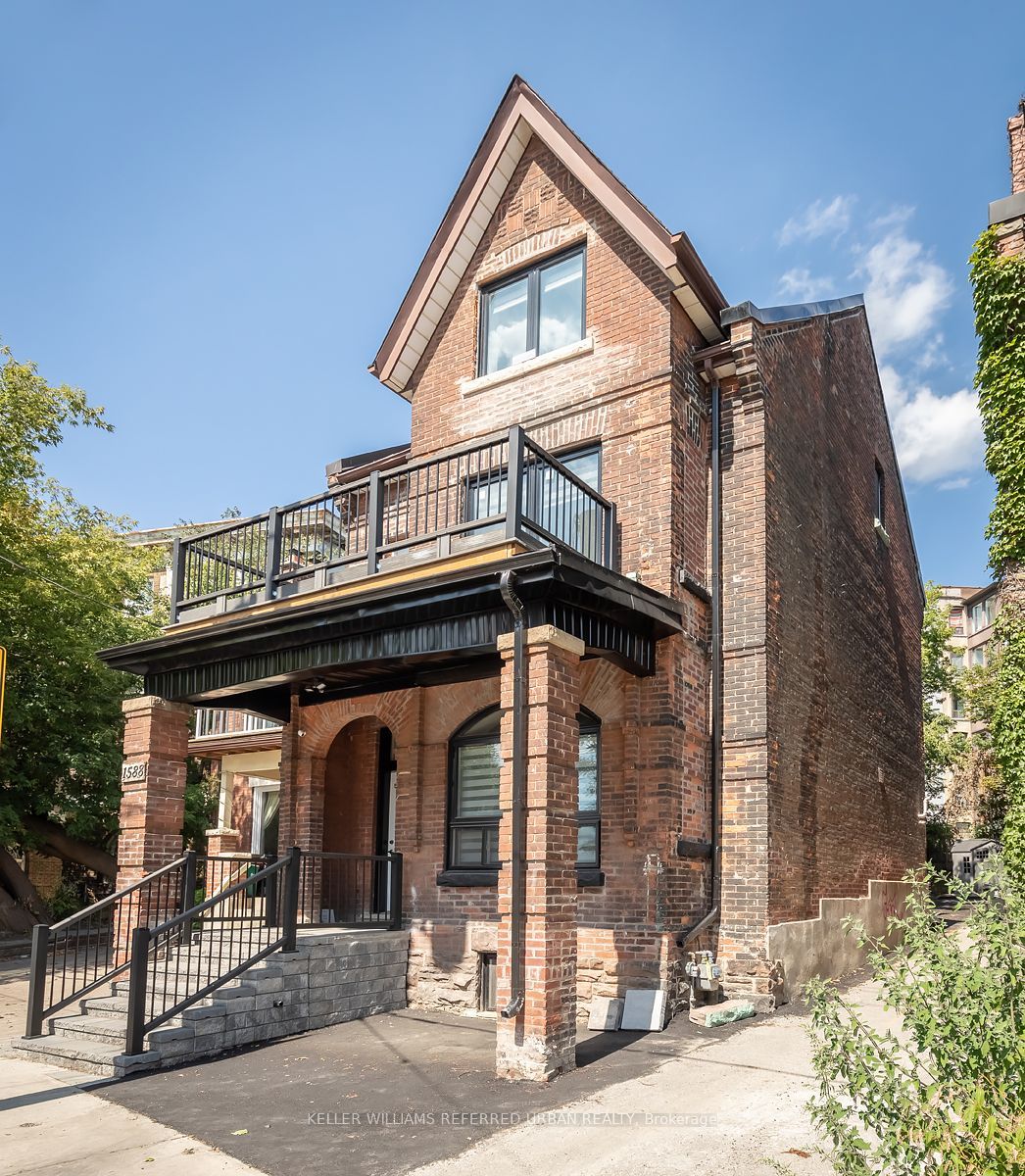 1588 King Street W 3, Toronto, ON M6K 1J7