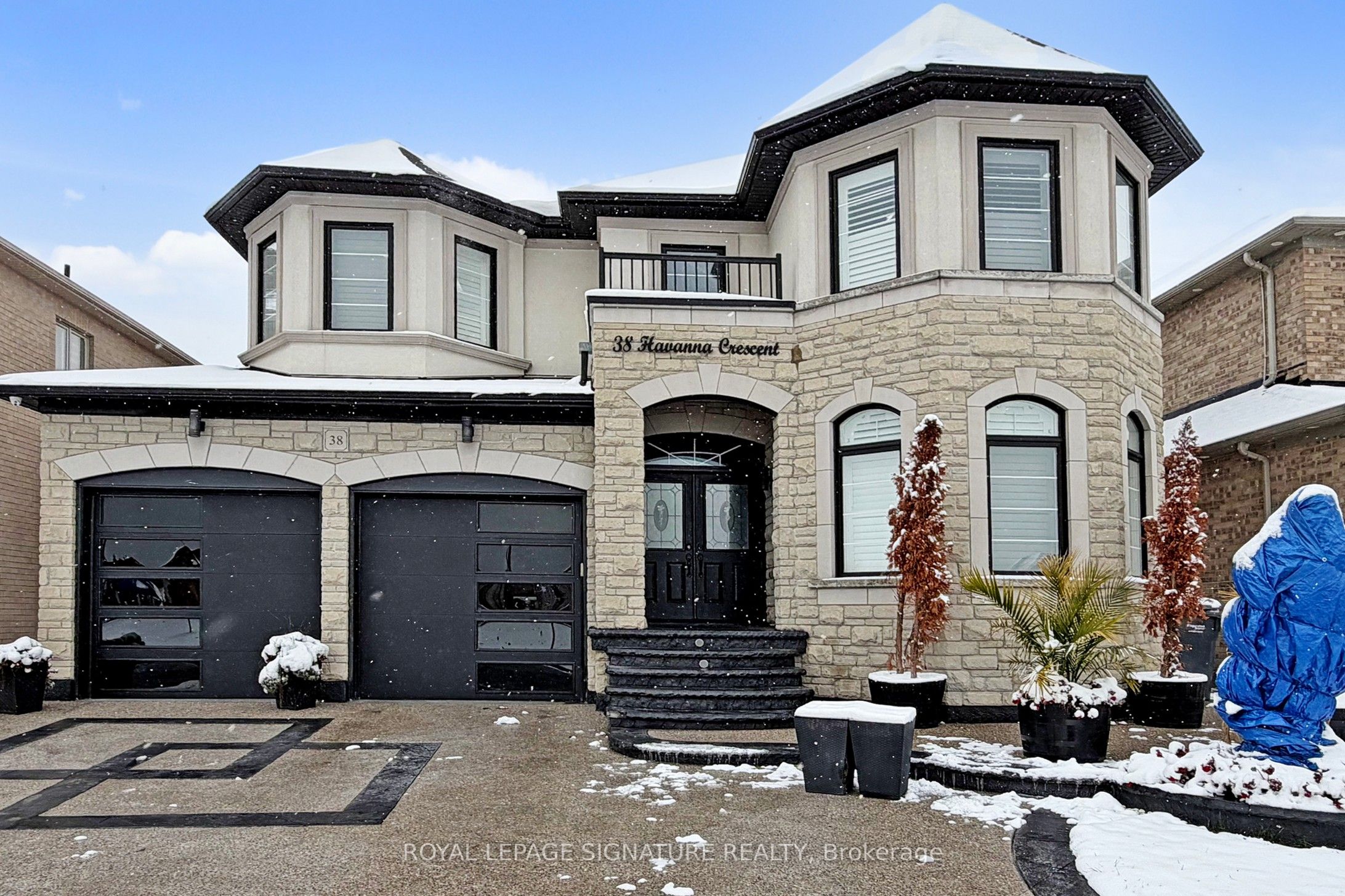 38 Havanna Crescent Basement, Brampton, ON L6P 3Y2 photo 2