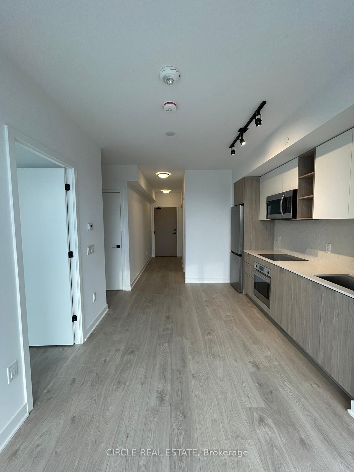 36 Zorra Street 2202, Toronto, ON M8Z 0G5 photo 4
