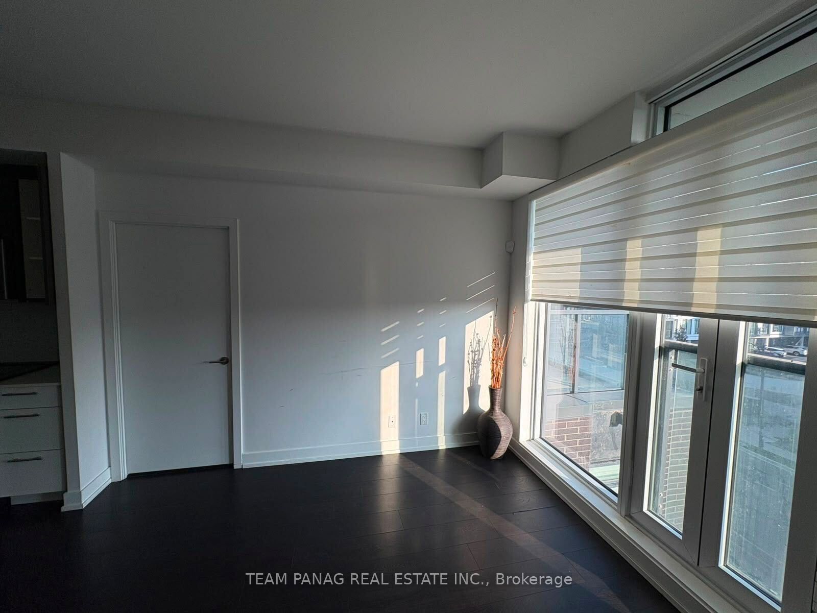 215 Veterans Drive 401, Brampton, ON L7A 5L7