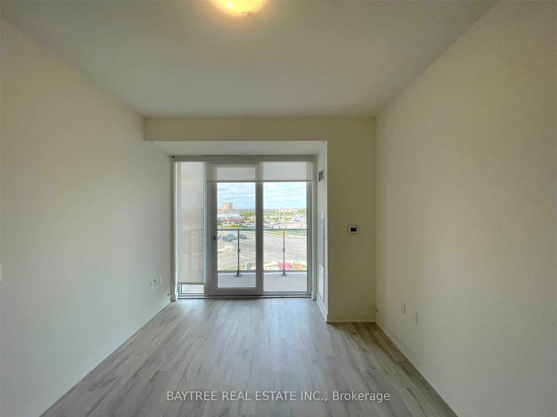 4655 Metcalfe Avenue 411, Mississauga, ON L5M 0Z7 photo 2