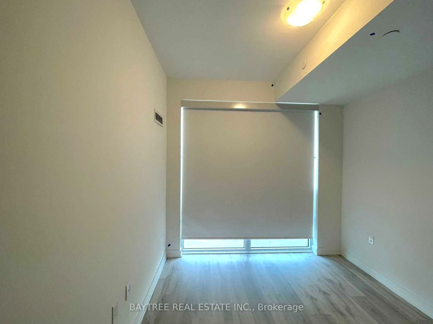 4655 Metcalfe Avenue 411, Mississauga, ON L5M 0Z7 photo 3