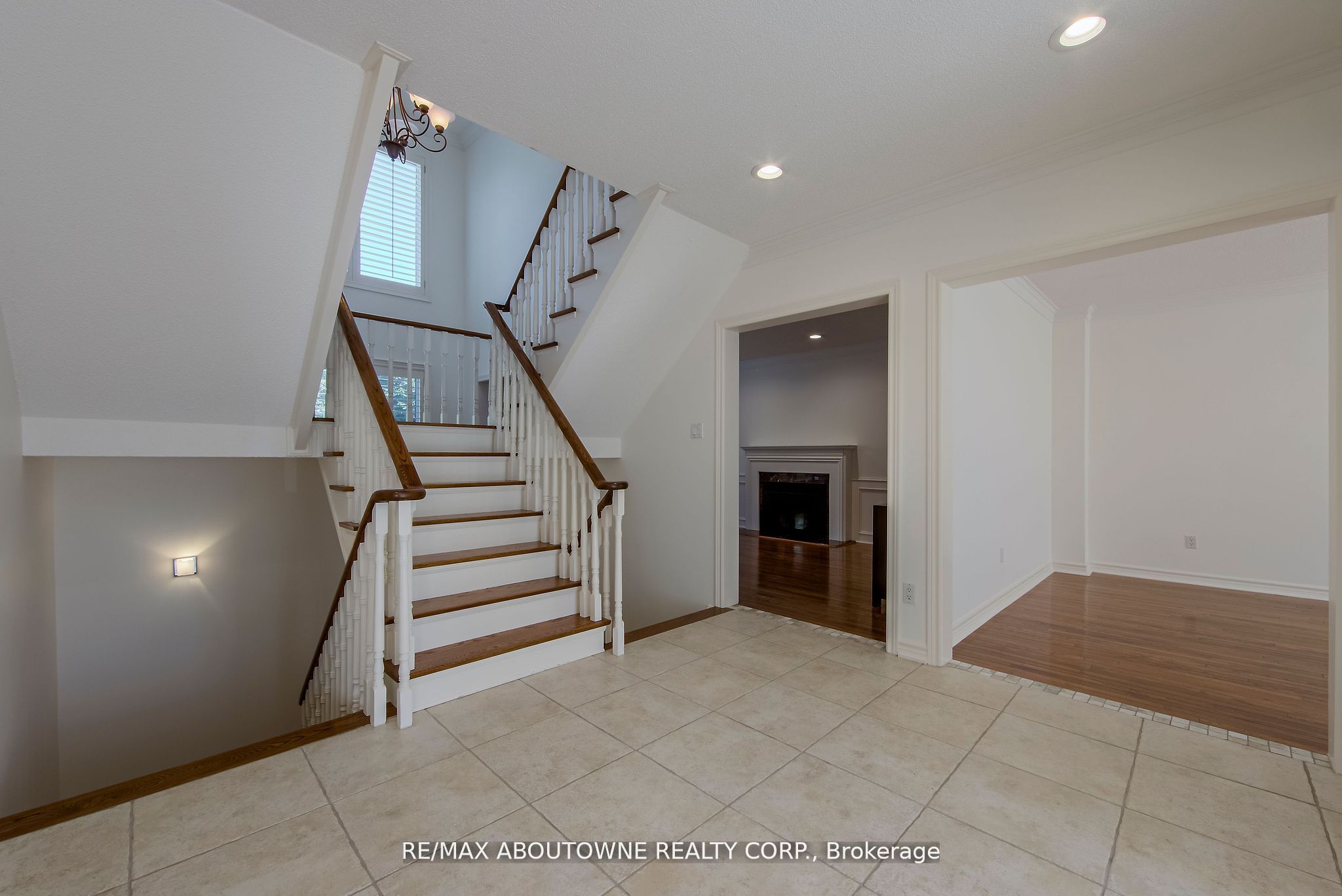 1487 The Links Drive, Oakville, ON L6M 2P2 photo 5