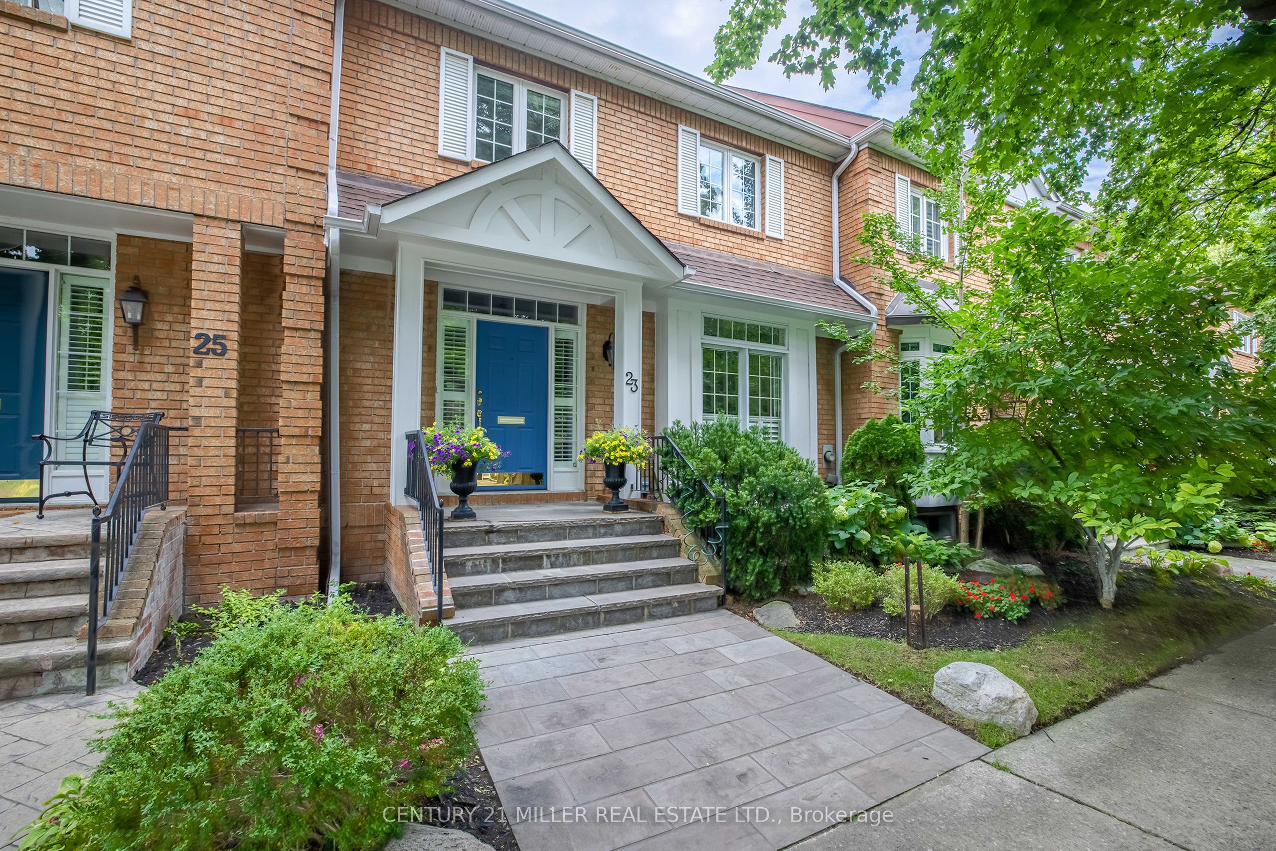 23 Chisholm Street, Oakville, ON L6K 3W2 photo 2