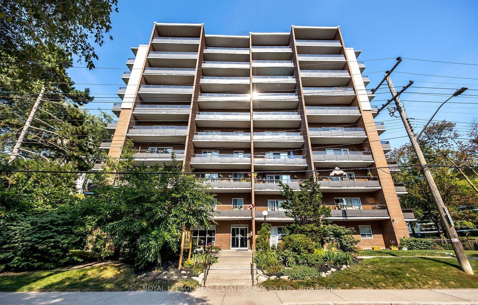 15 Elizabeth Street N 203, Mississauga, ON L5G 2Z3 photo 2