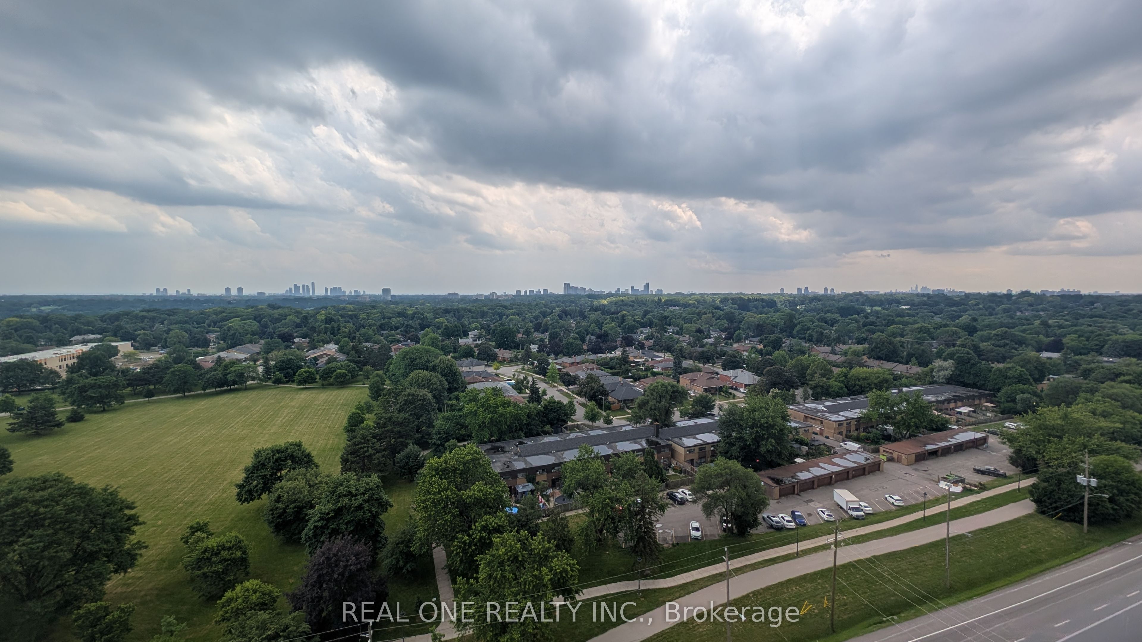 4010 Eglinton Avenue W 1413, Toronto, ON M9A 0G5 photo 5