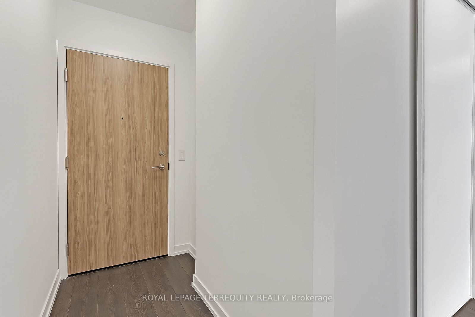 3100 Keele Street 719, Toronto, ON M3M 0E1 photo 3