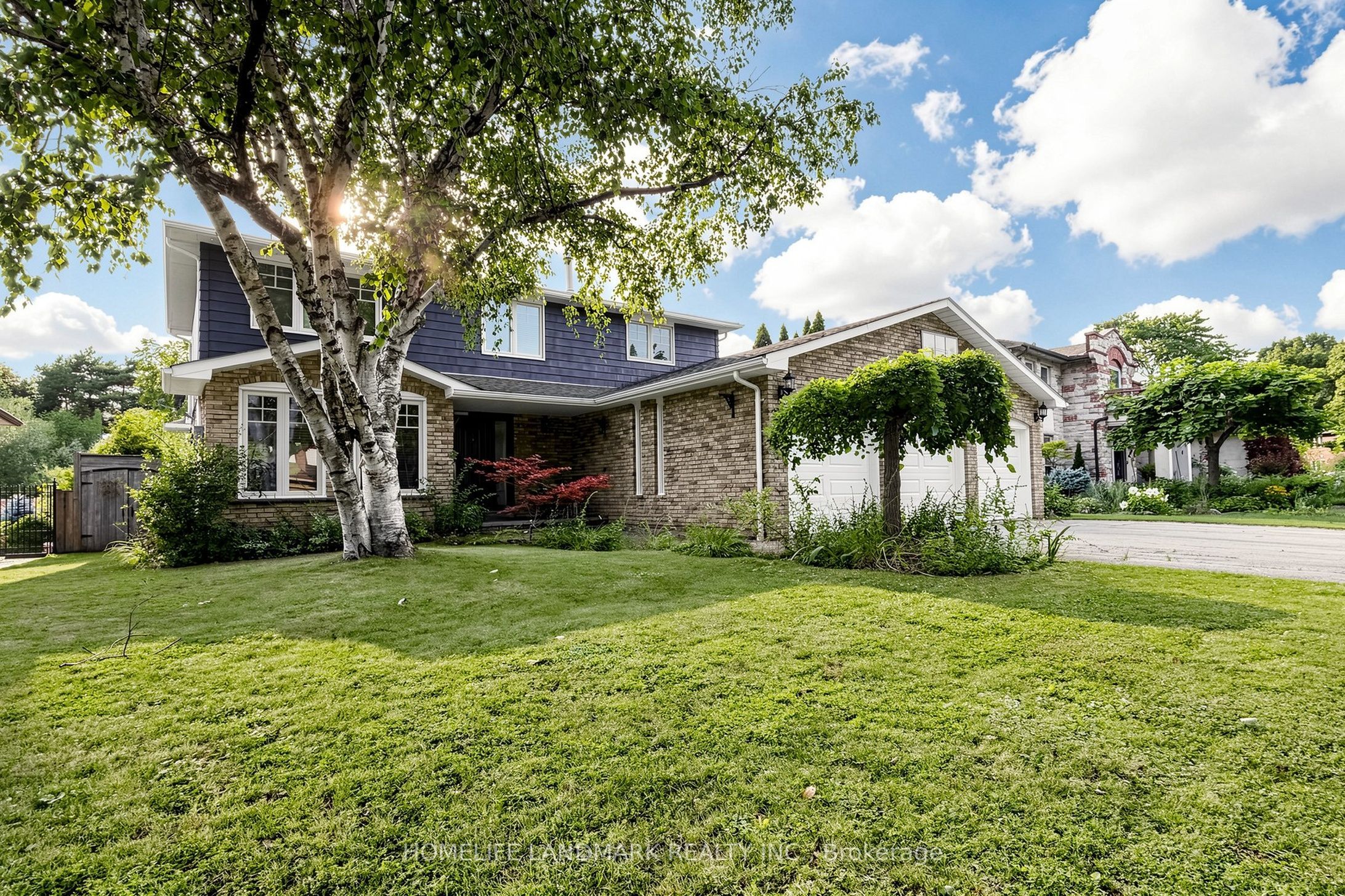 224 Valleyview Court, Oakville, ON L6L 5H8 photo 2