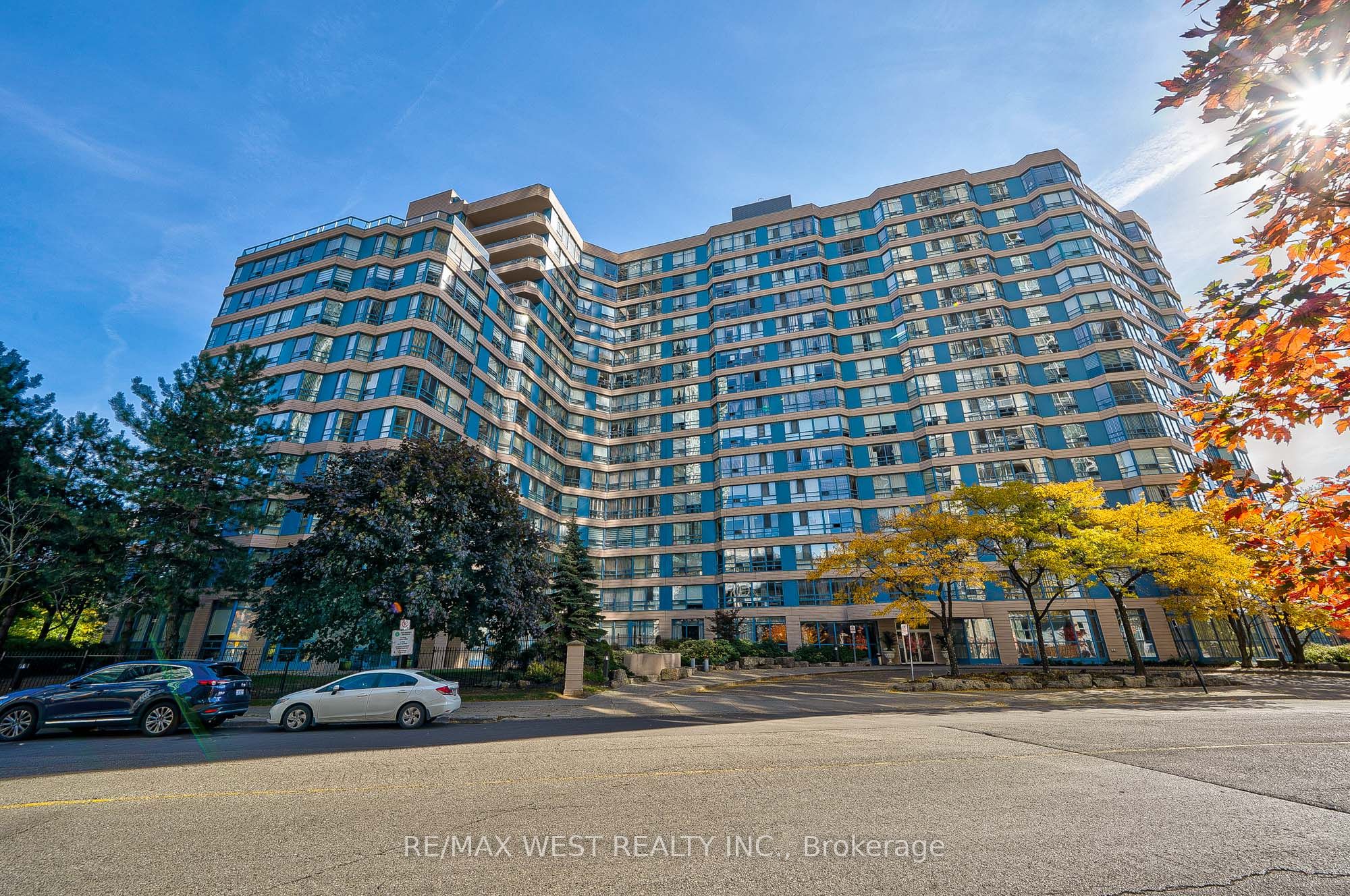 250 Webb Drive 503, Mississauga, ON L5B 3Z4