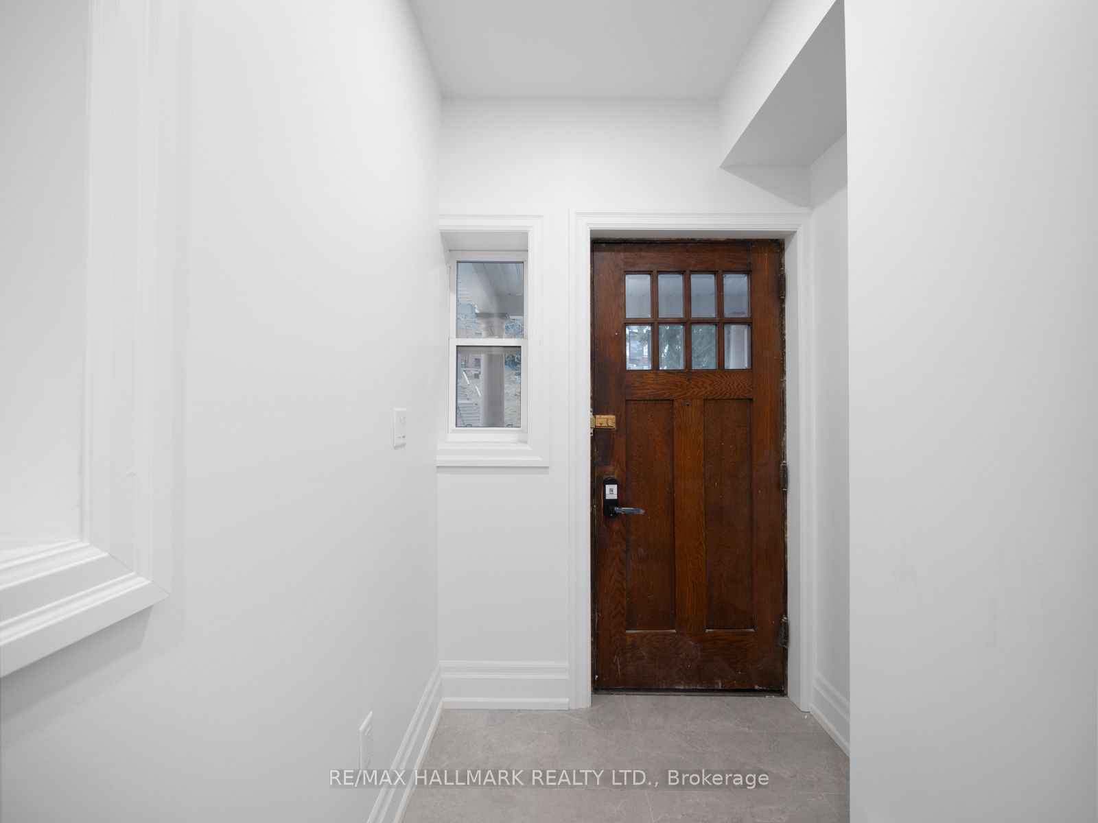 547 Indian Road Unit 3, Toronto, ON M6P 2B9 photo 2