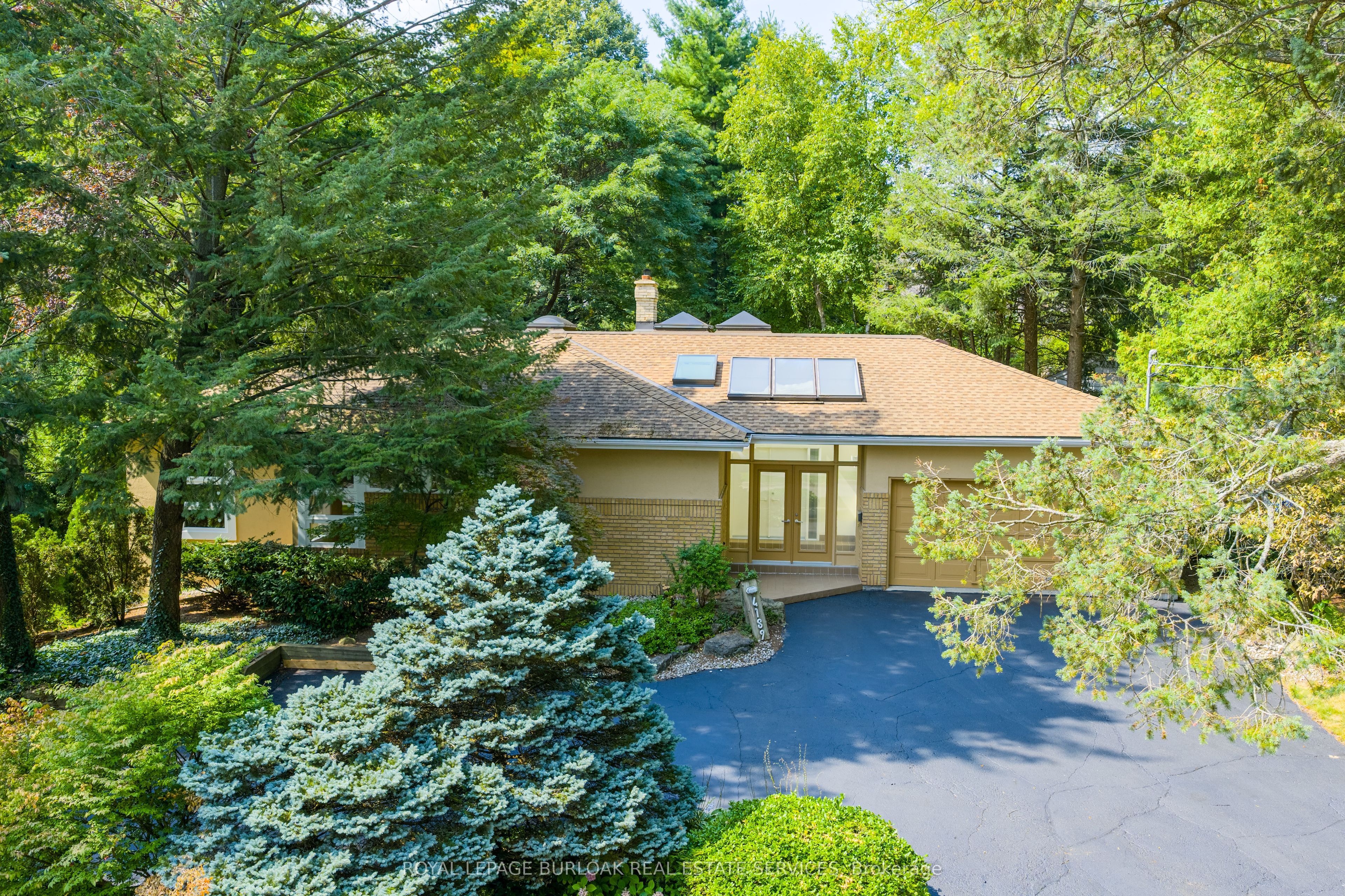 4189 Inglewood Drive, Burlington, ON L7L 1E3