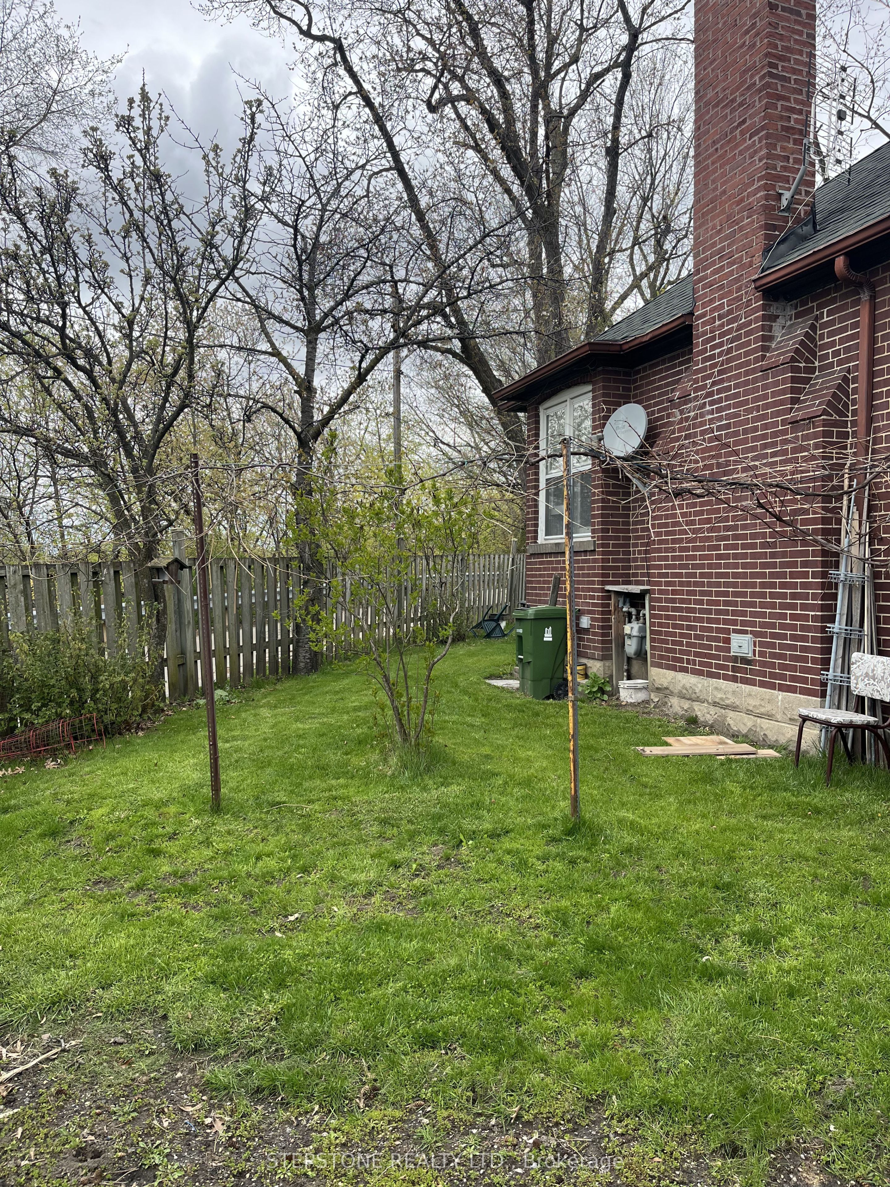 40 Glenvalley Drive S, Toronto, ON M6M 4V9 photo 3