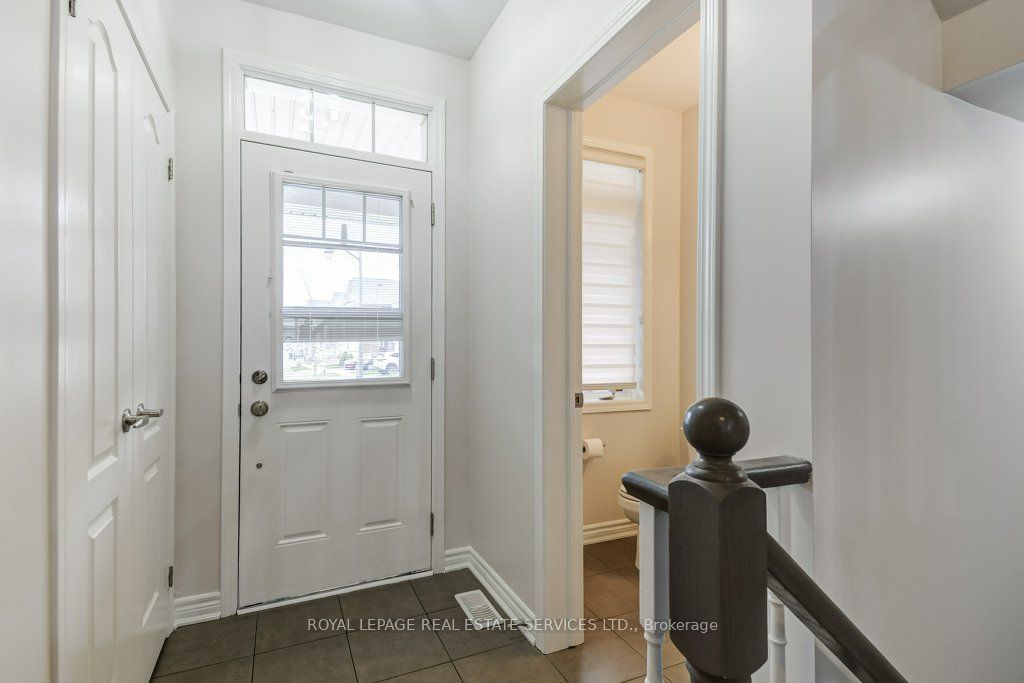 329 Gooding Crescent, Milton, ON L9E 0A9 photo 3