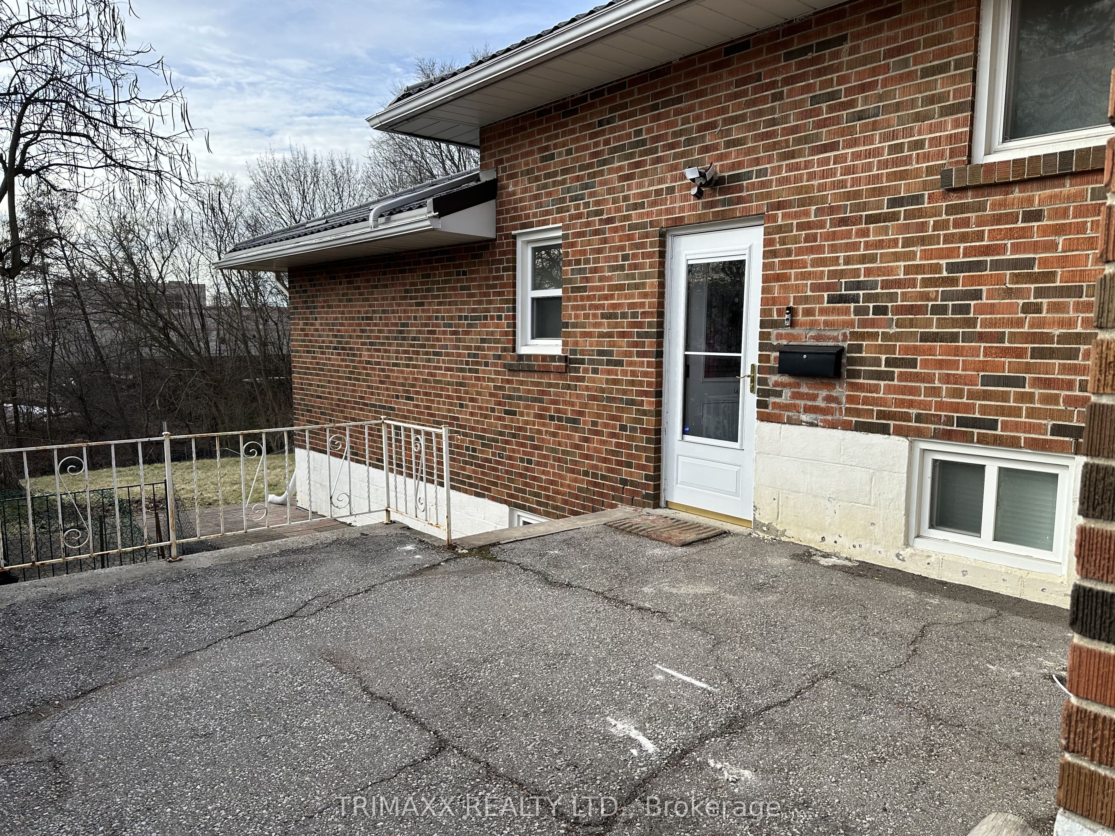 93 Jeffcoat Drive BSMT, Toronto, ON M9W 3B9 photo 3
