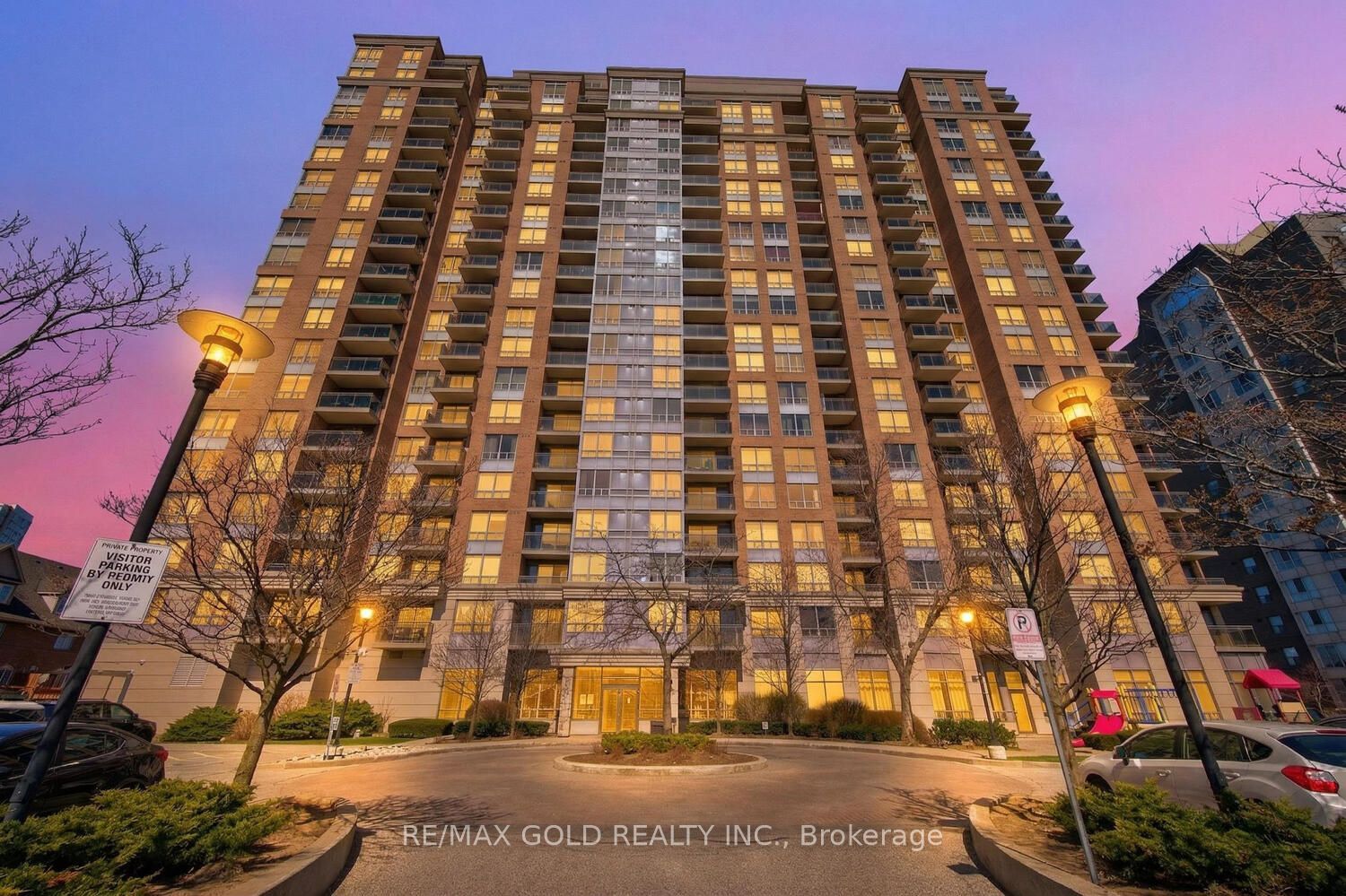55 Strathaven Drive 1411, Mississauga, ON L5R 4G9 photo 2